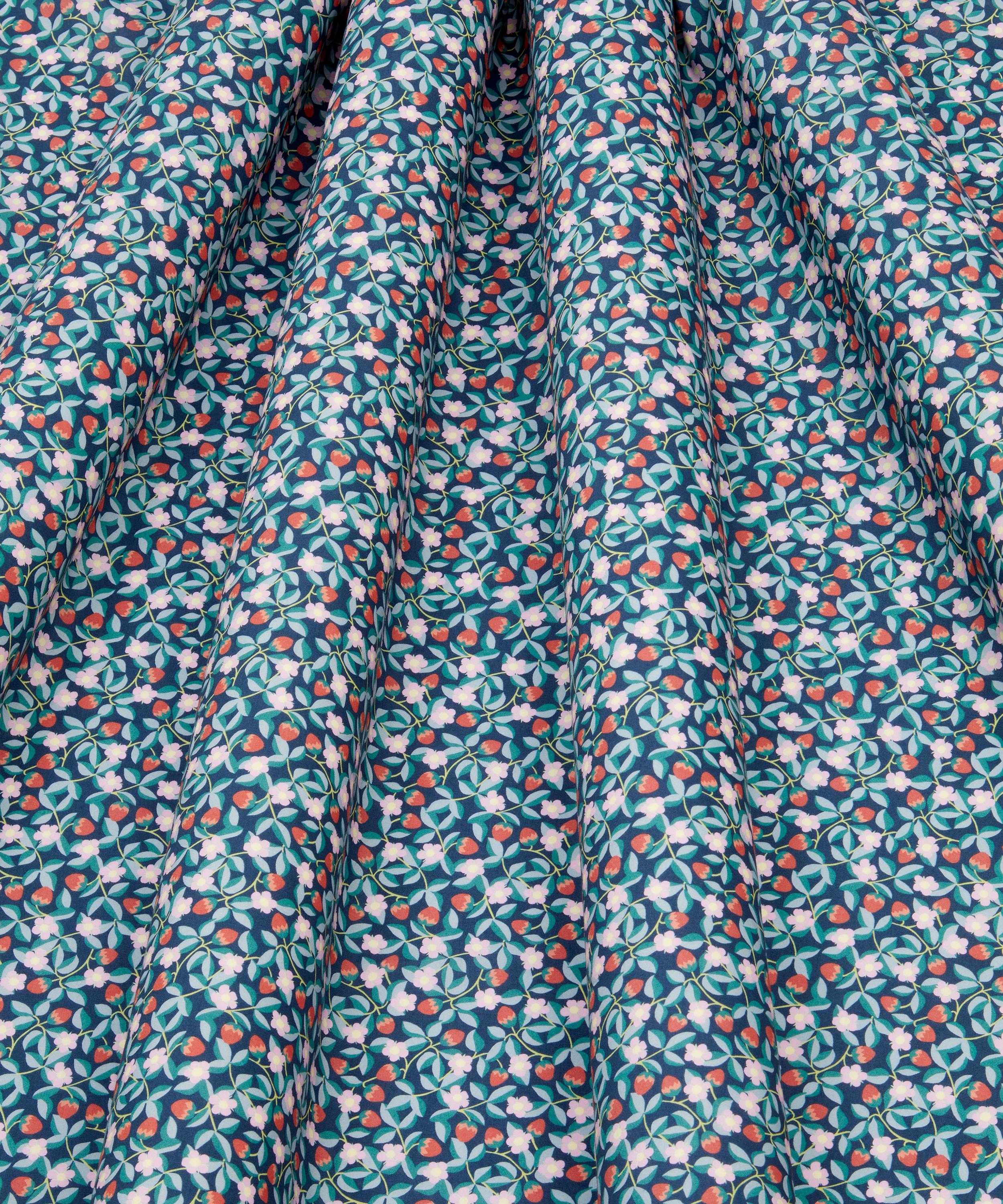 Liberty Fabrics - Kelmscott Strawberries Tana Lawn Cotton™ image number 2