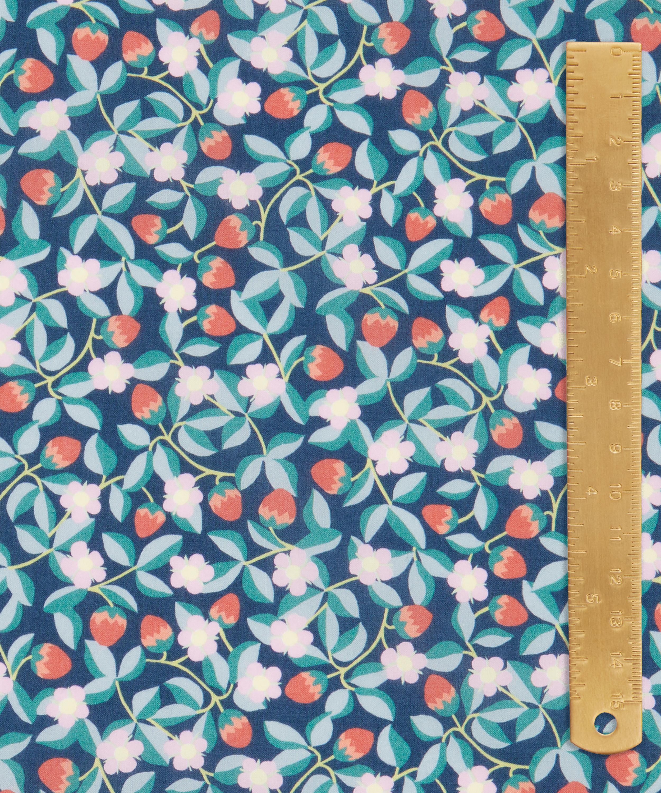 Liberty Fabrics - Kelmscott Strawberries Tana Lawn Cotton™ image number 4