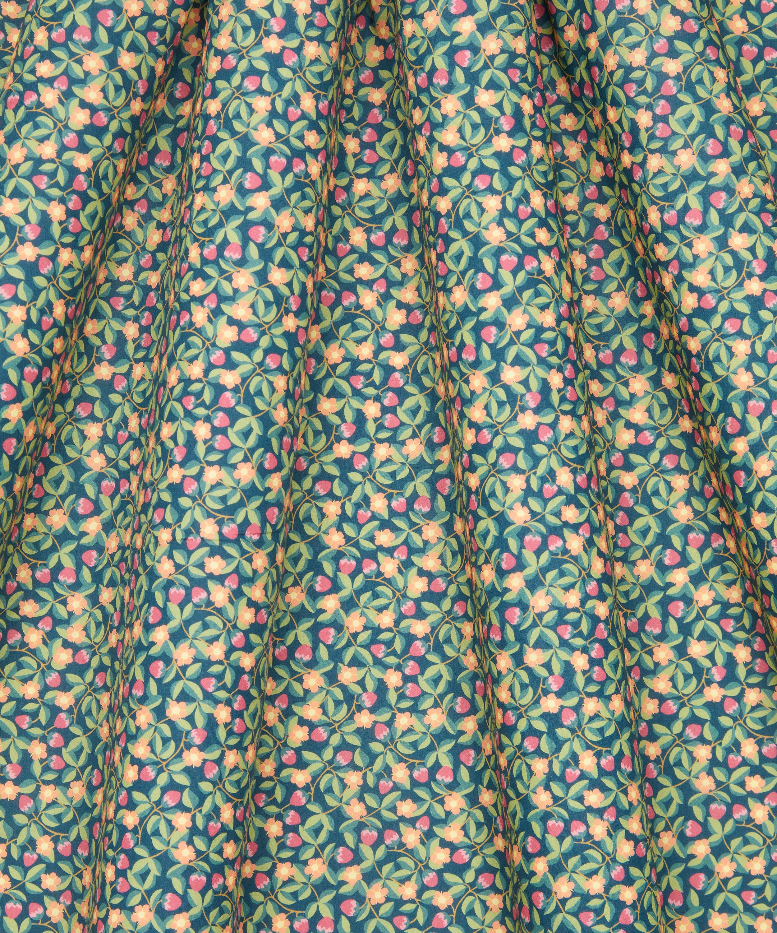Liberty Fabrics - Kelmscott Strawberries Tana Lawn Cotton™ image number 2