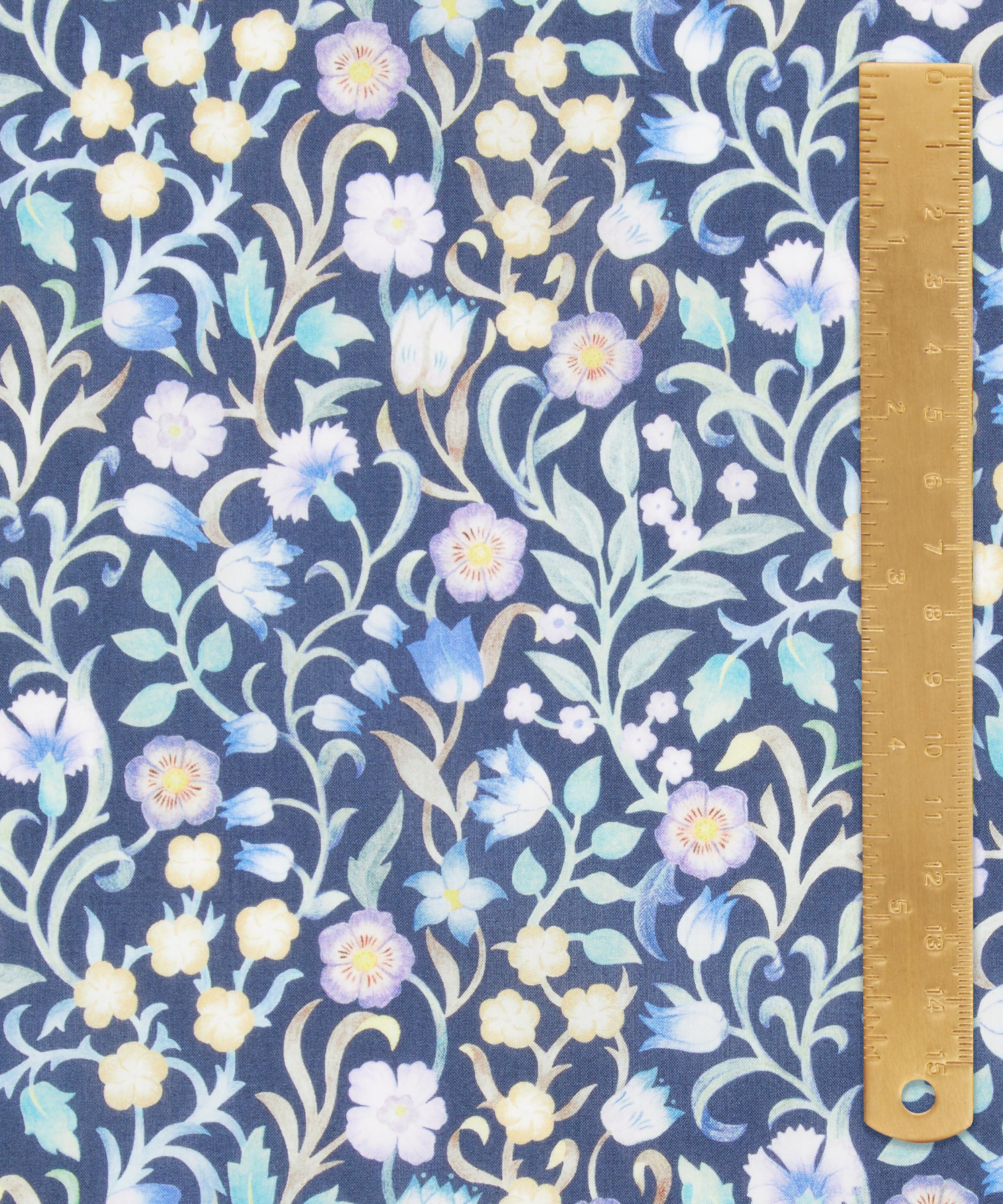 Liberty Fabrics - Carnation Vine Tana Lawn Cotton™ image number 4