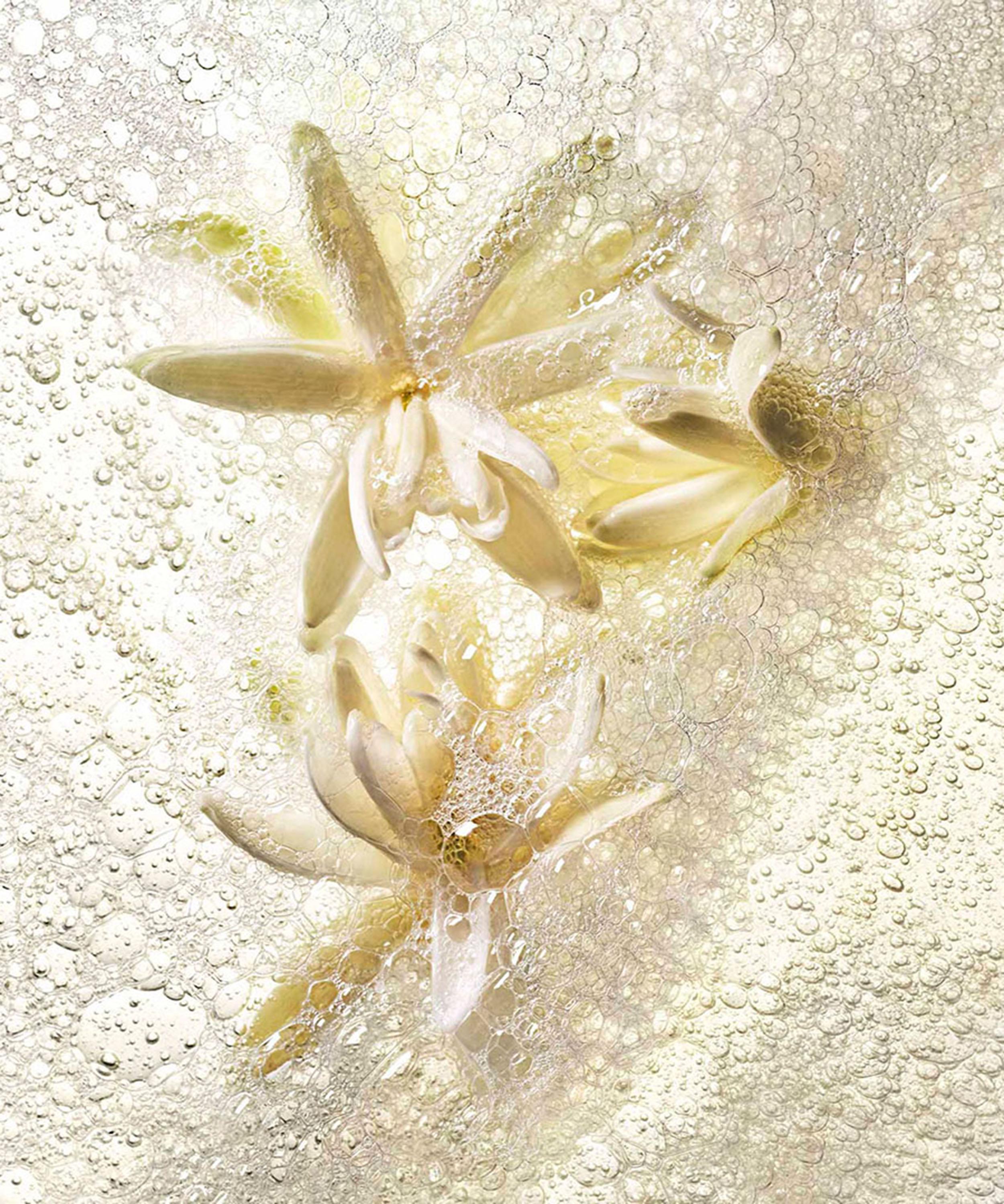 KILIAN PARIS - Good Girl Gone Bad Hand and Body Wash 250ml image number 2