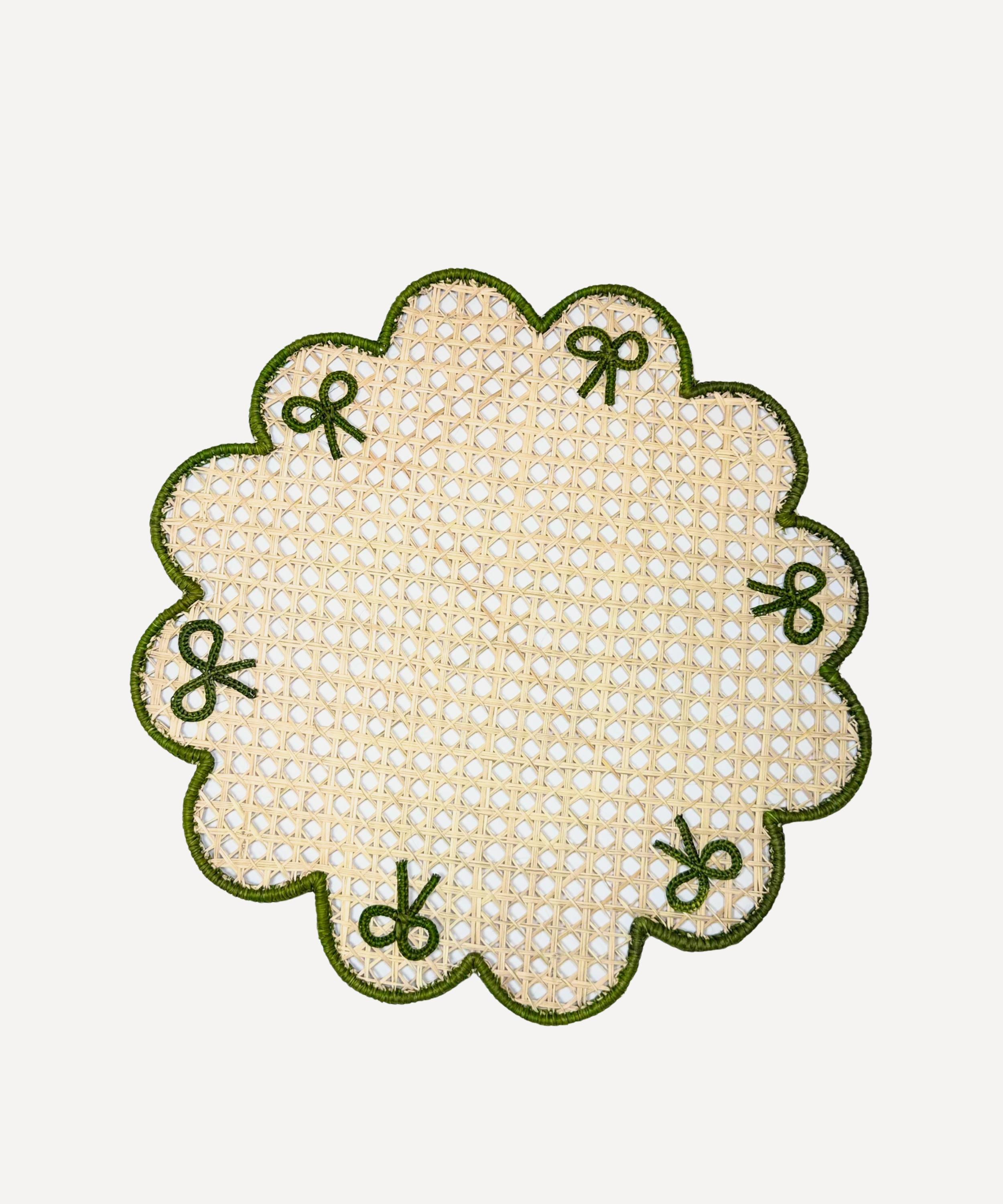 Coro Cora - Bow Scalloped Placemat
