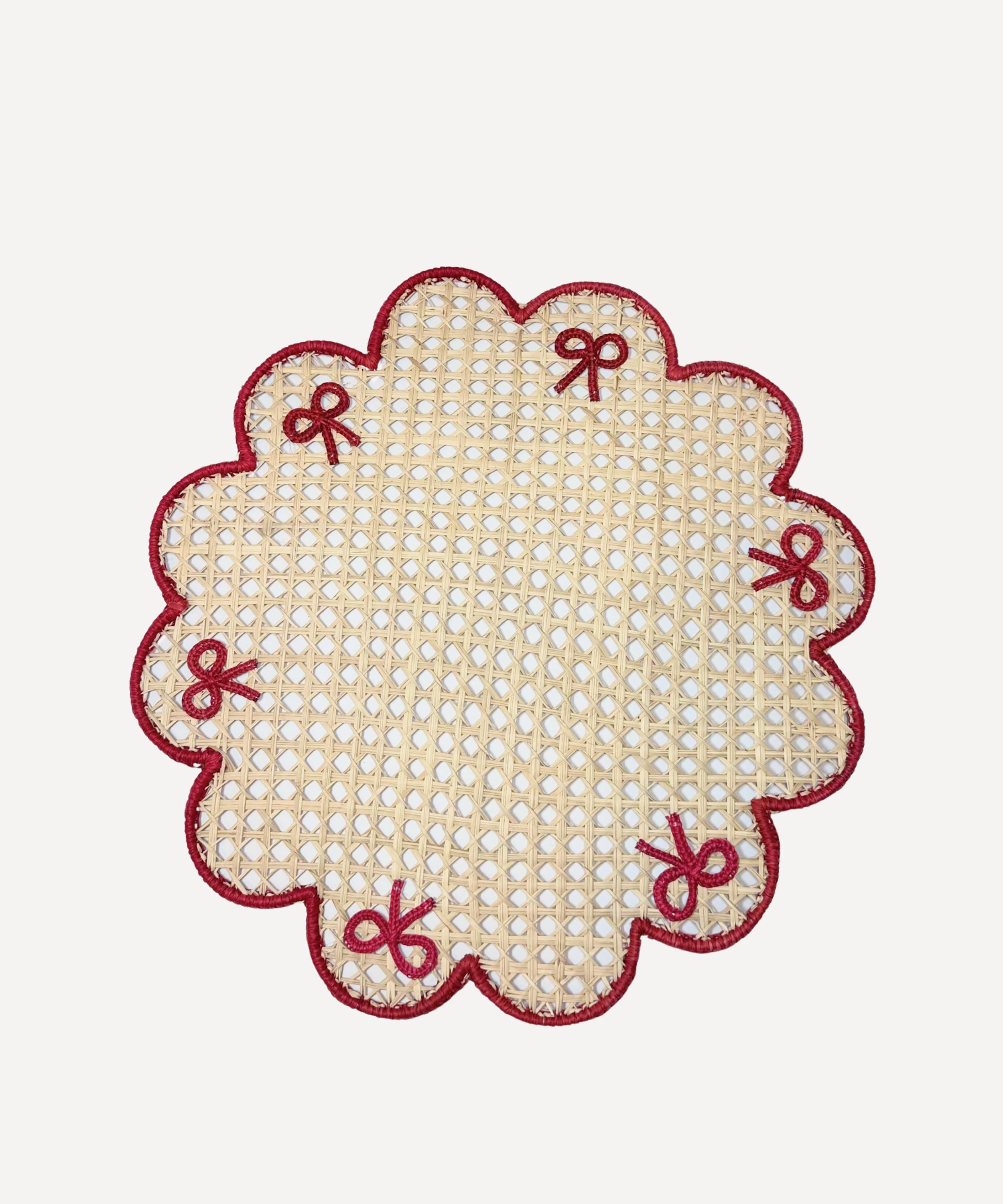 Coro Cora - Bow Scalloped Placemat