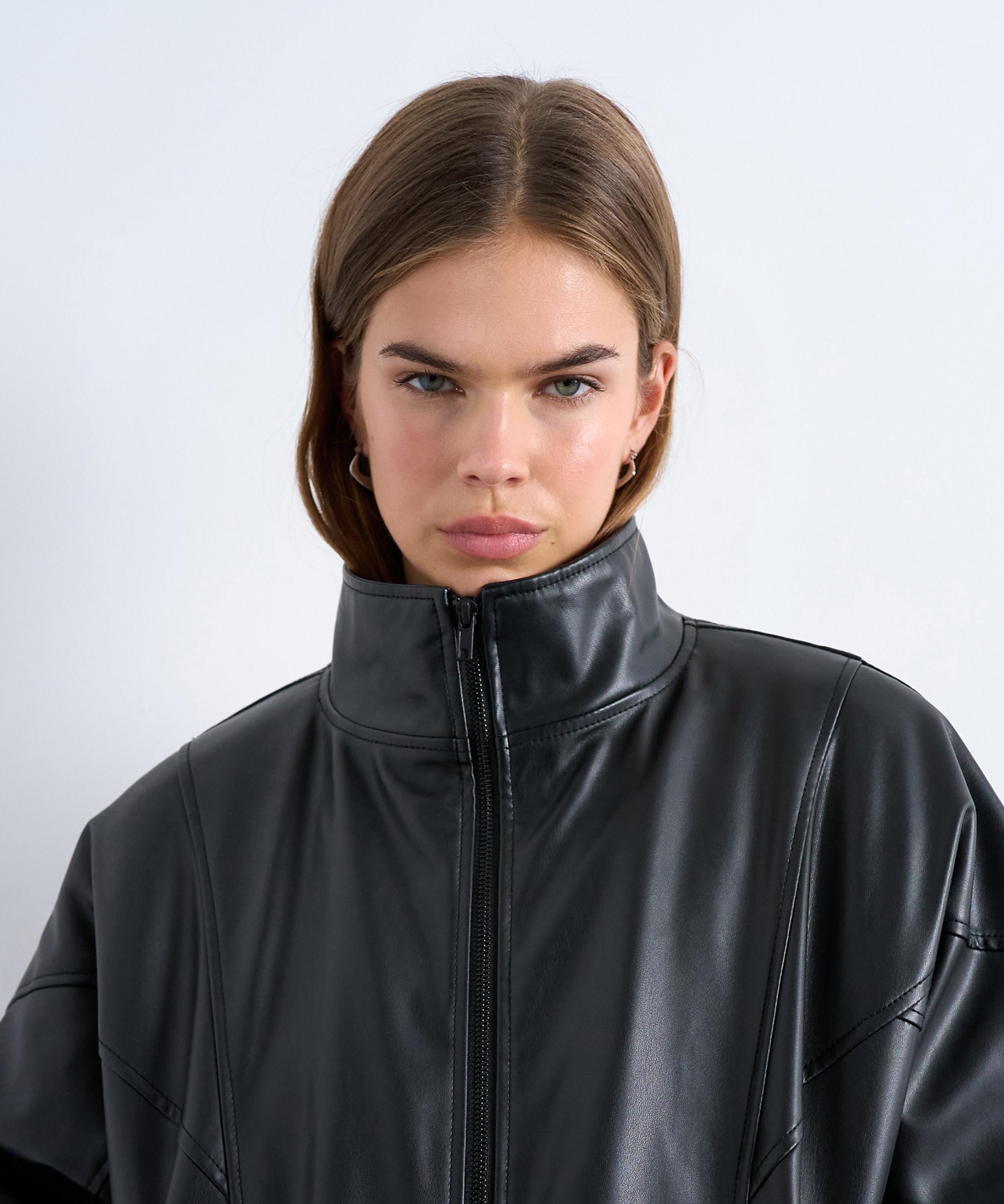 TOPSHOP - Black Faux Leather Seam Detail Bomber Jacket image number 2