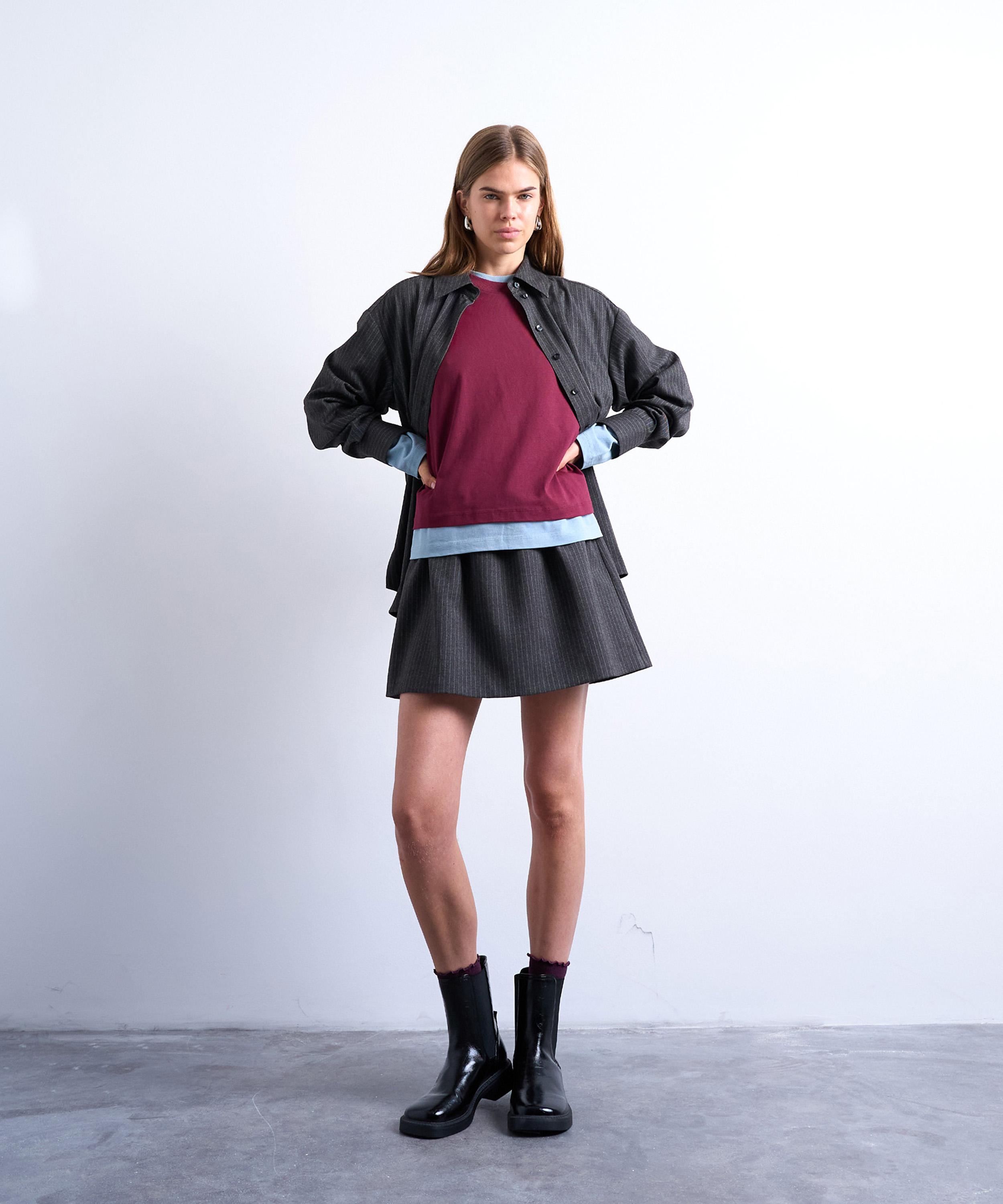 TOPSHOP - Charcoal Pinstripe Brushed Flippy Mini Skirt image number 3