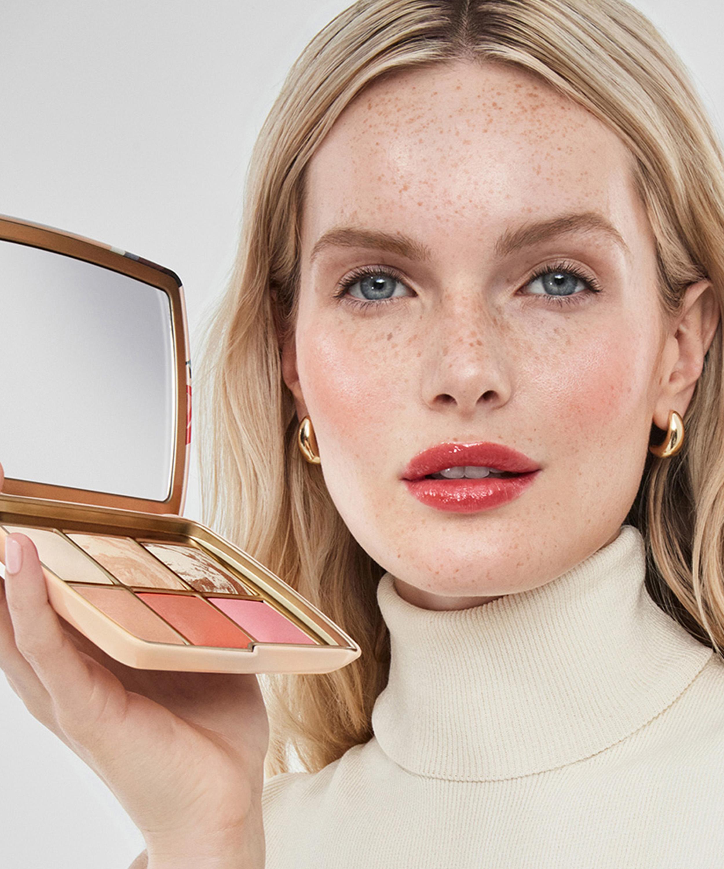 Hourglass - Ambient Lightning Palette Unlocked Edit in Deer image number 3