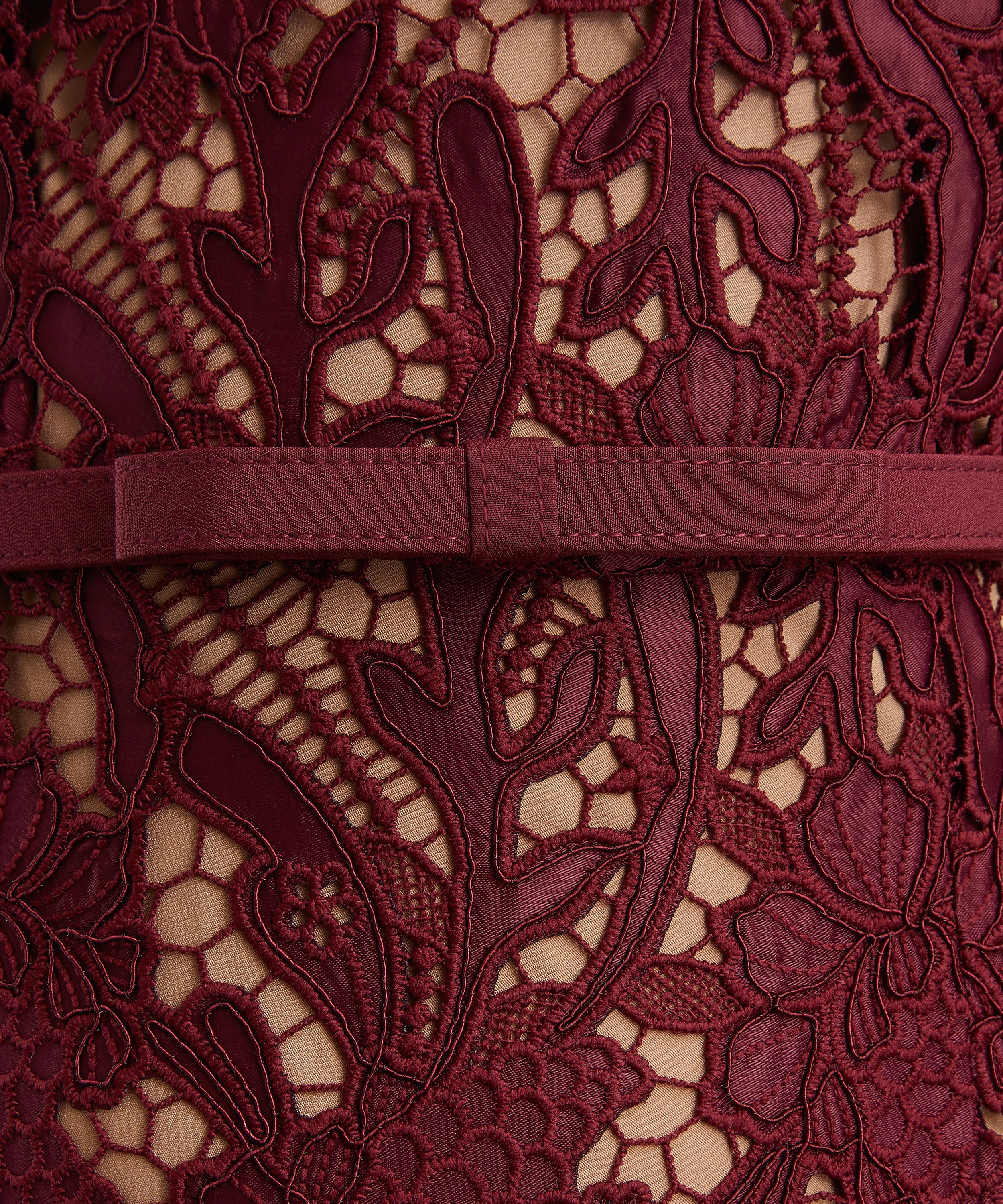 Self-Portrait - Burgundy Guipure Lace Midi Dress image number 4