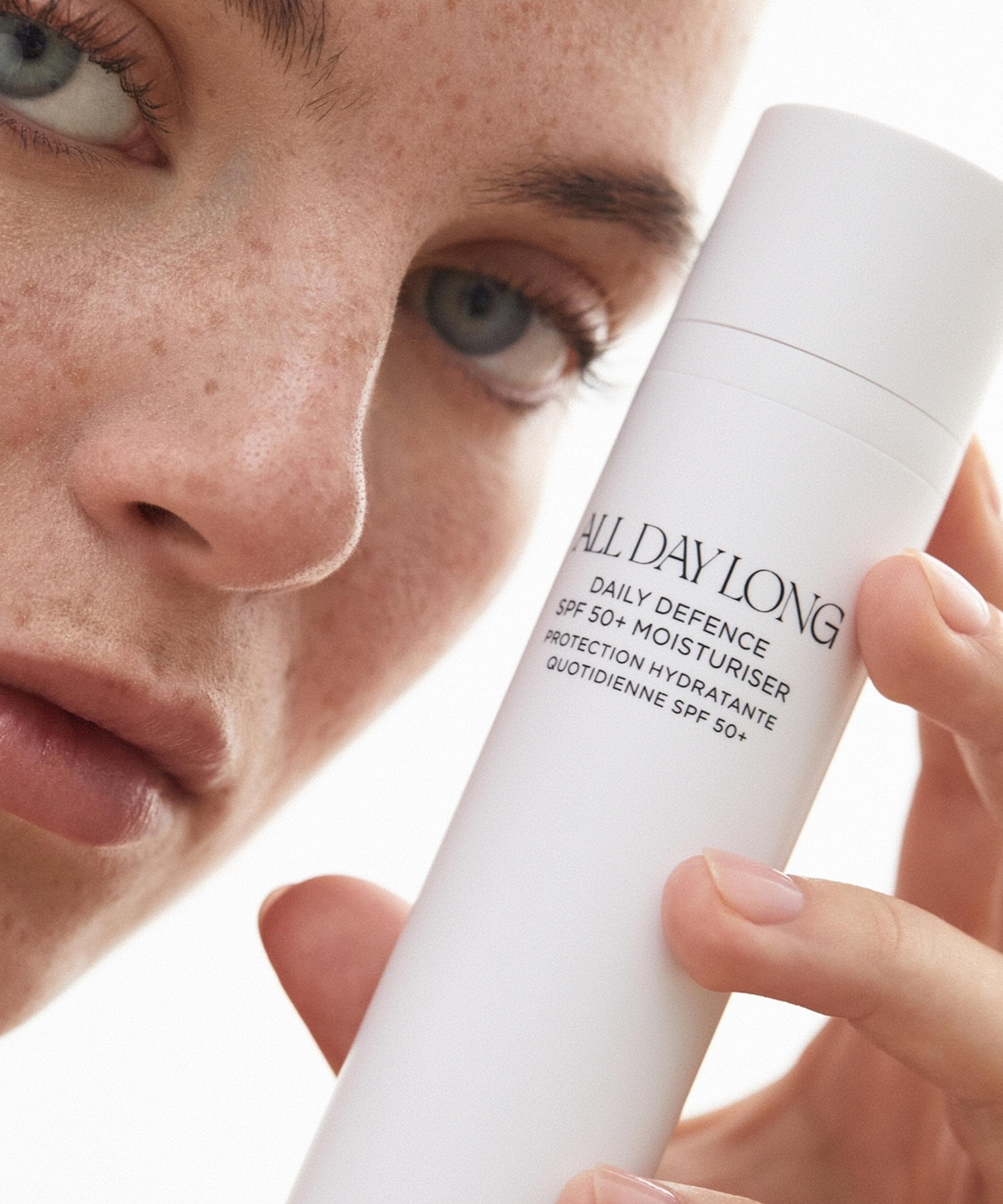 Dr. David Jack - All Day Long Daily Moisturiser SPF 50 image number 5