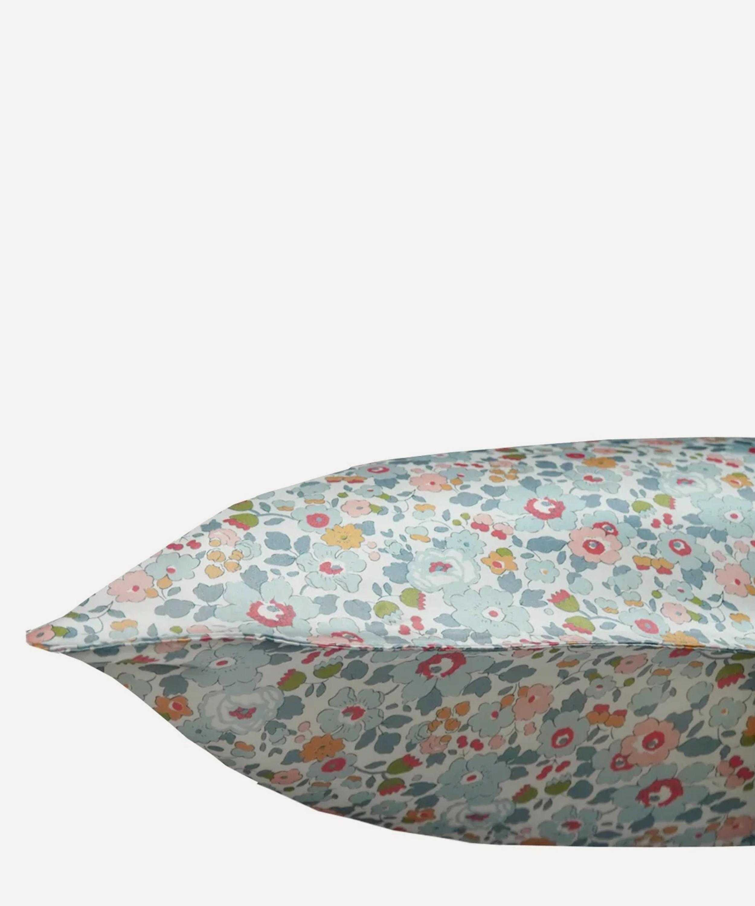 Coco & Wolf - Betsey Grey Silk Pillowcase Set of 2 image number 1