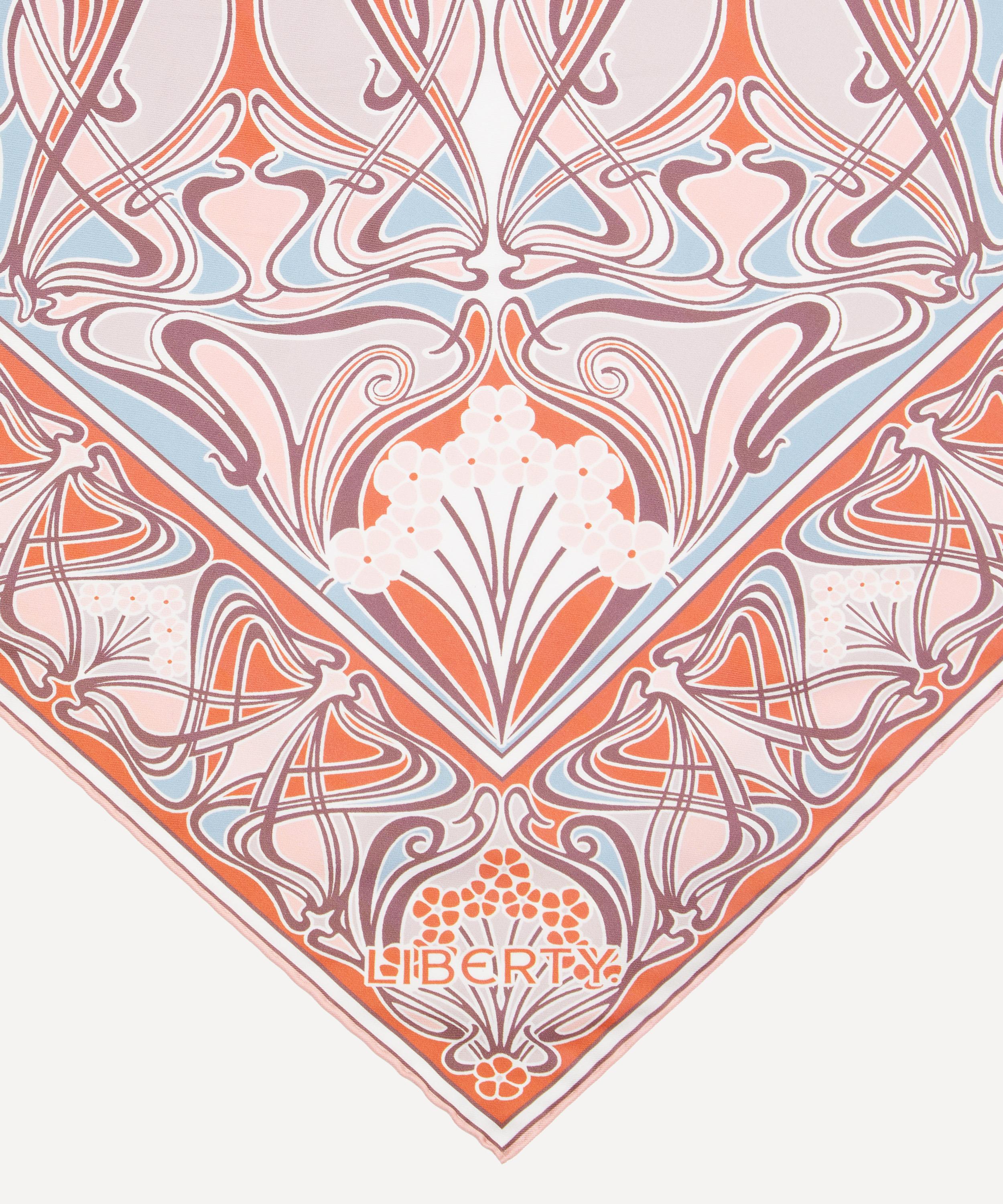 Liberty - Ianthe Triangle 100X140 Silk Scarf image number 3