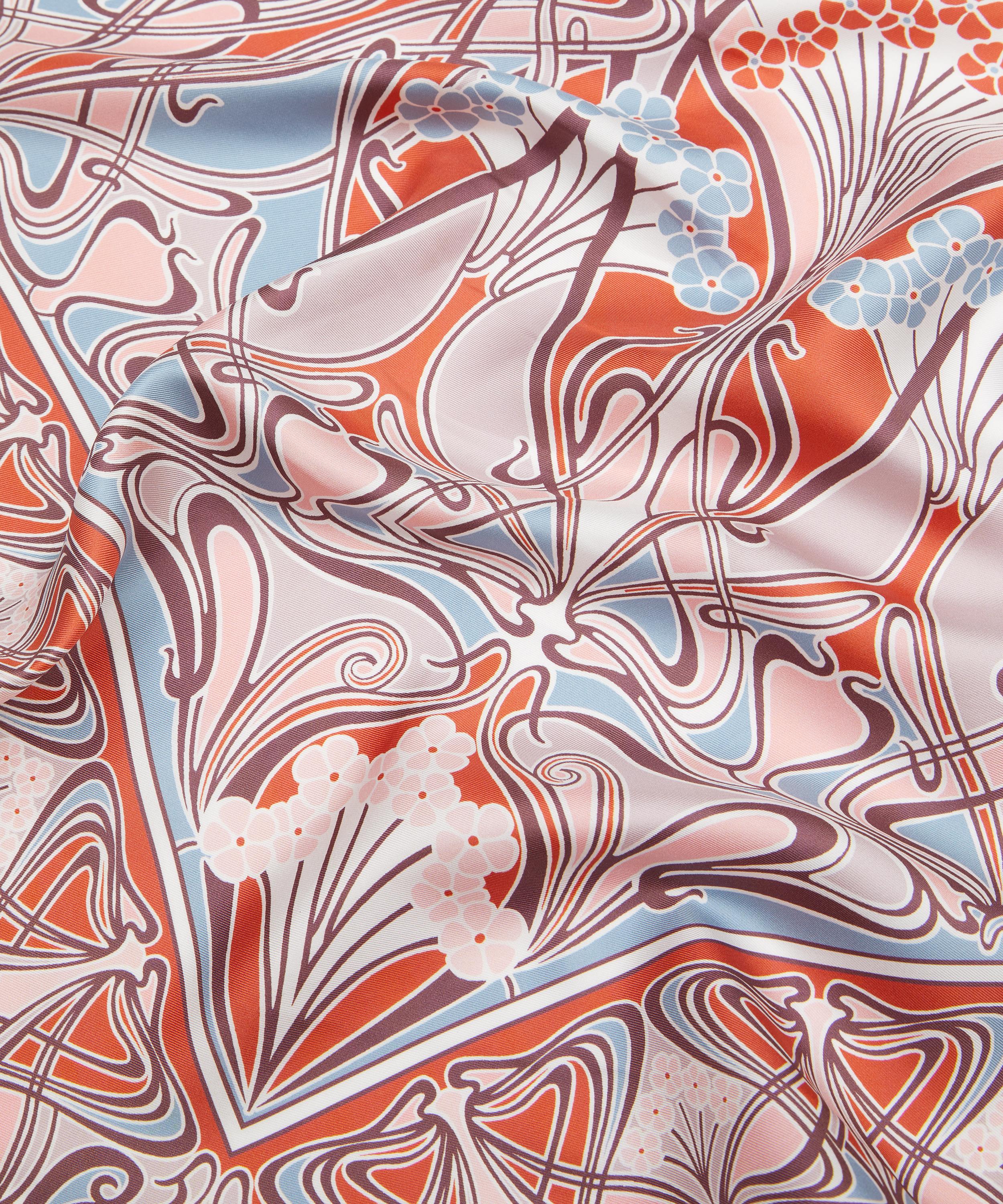 Liberty - Ianthe Triangle 100X140 Silk Scarf image number 4