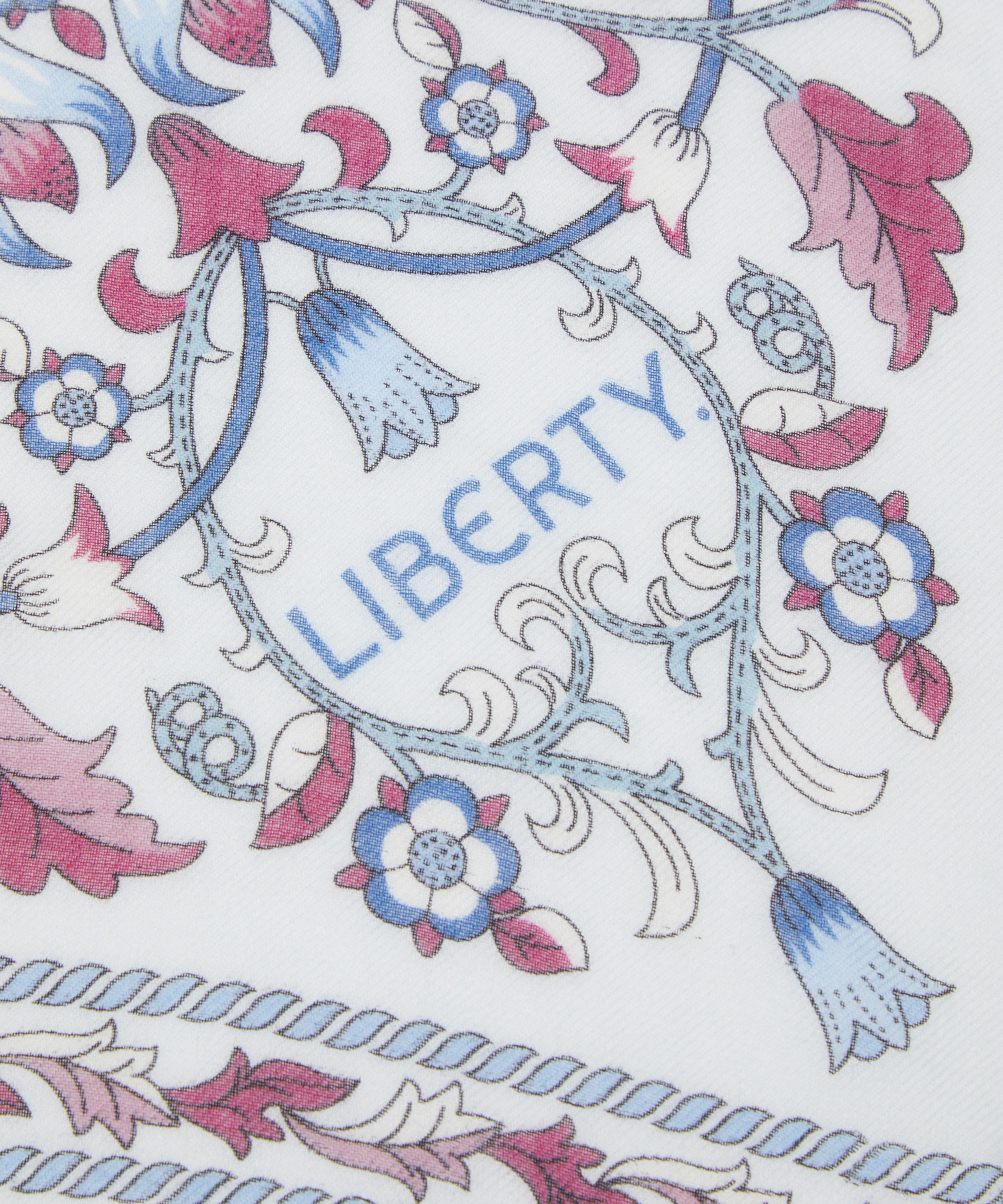 Liberty - Lodden Triangle 100X140 Wool-Silk Scarf image number 2