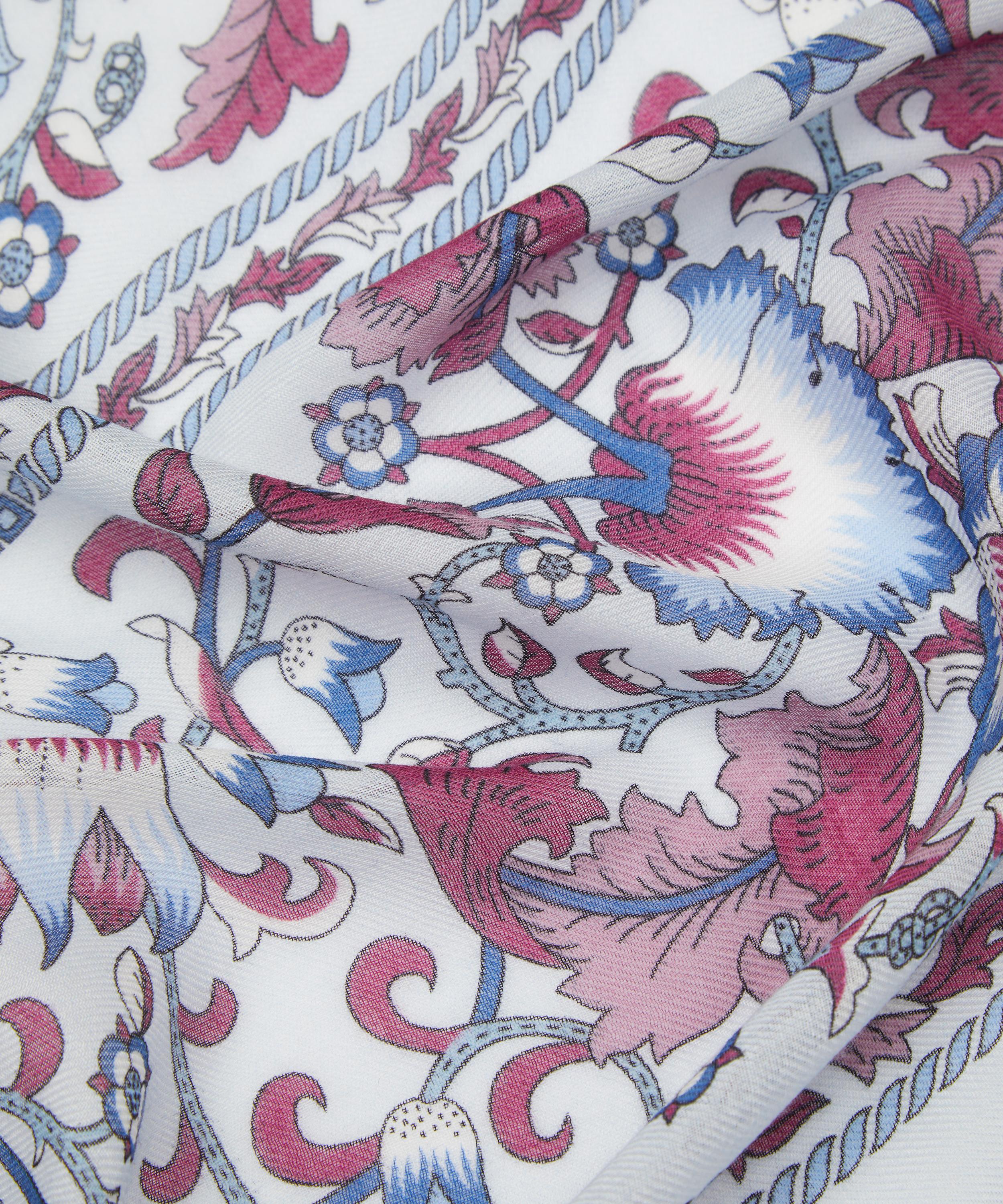 Liberty - Lodden Triangle 100X140 Wool-Silk Scarf image number 3