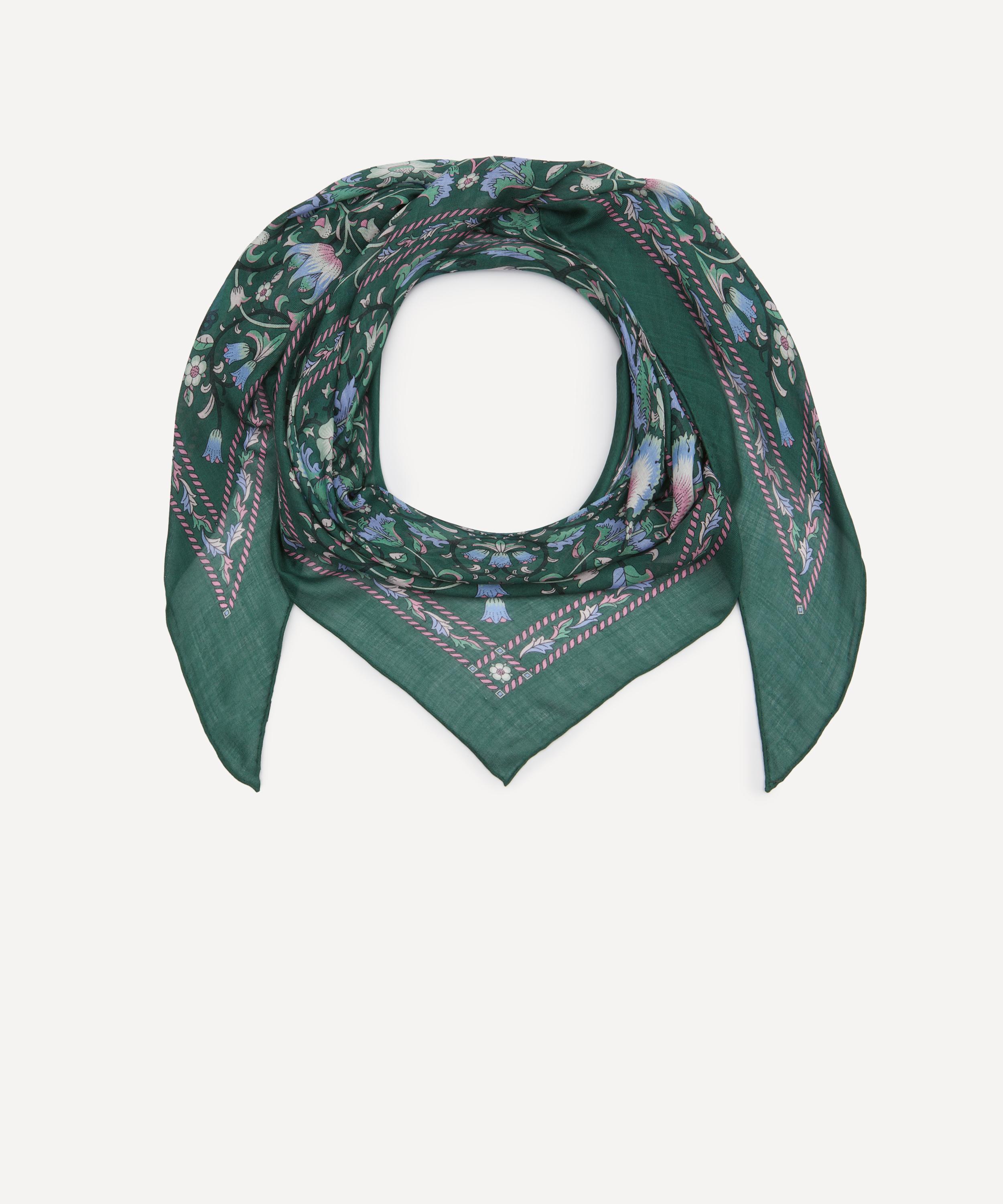 Liberty - Lodden Triangle 100X140 Wool-Silk Scarf image number 2