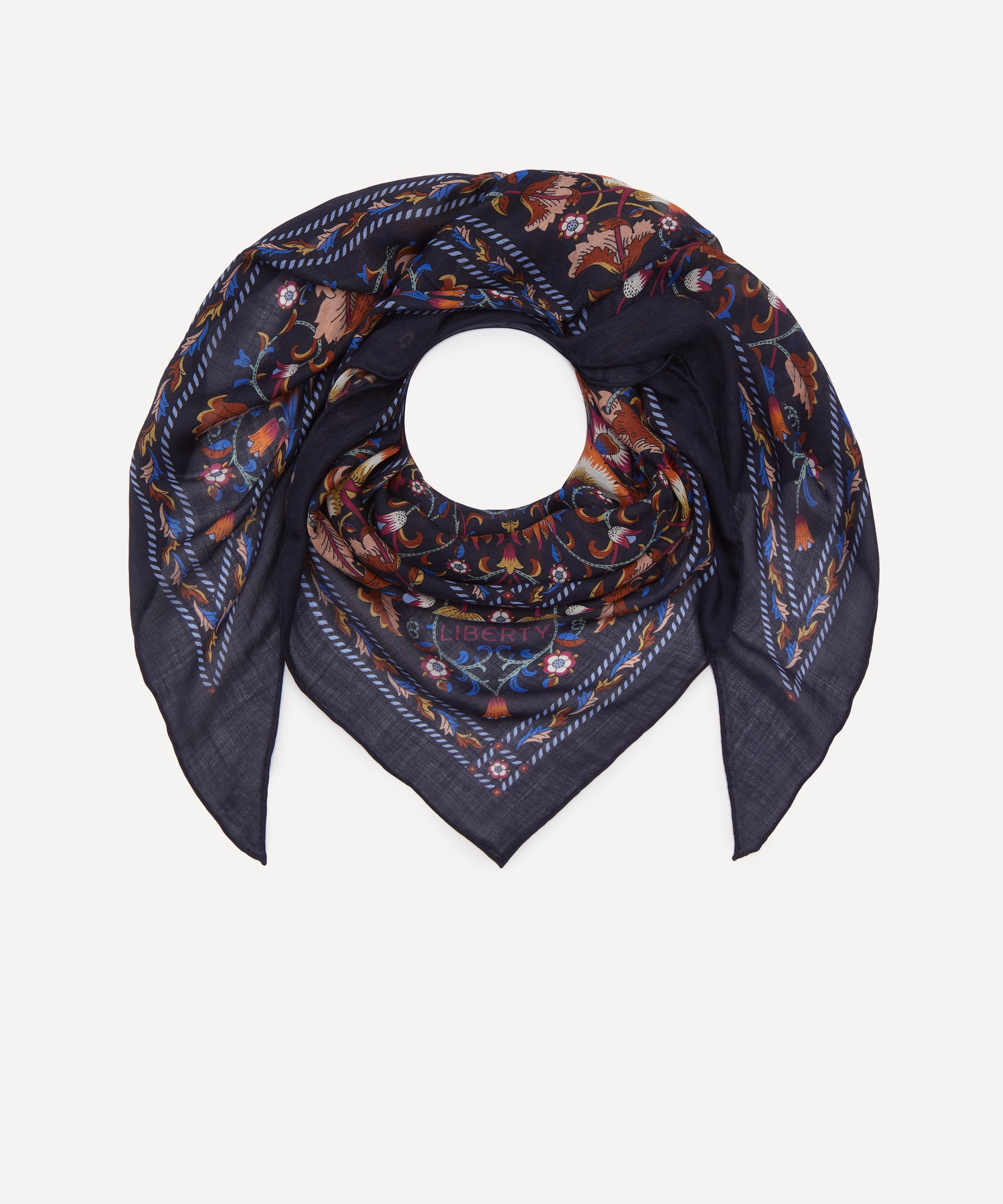 Liberty - Lodden Triangle 100X140 Wool-Silk Scarf image number 1
