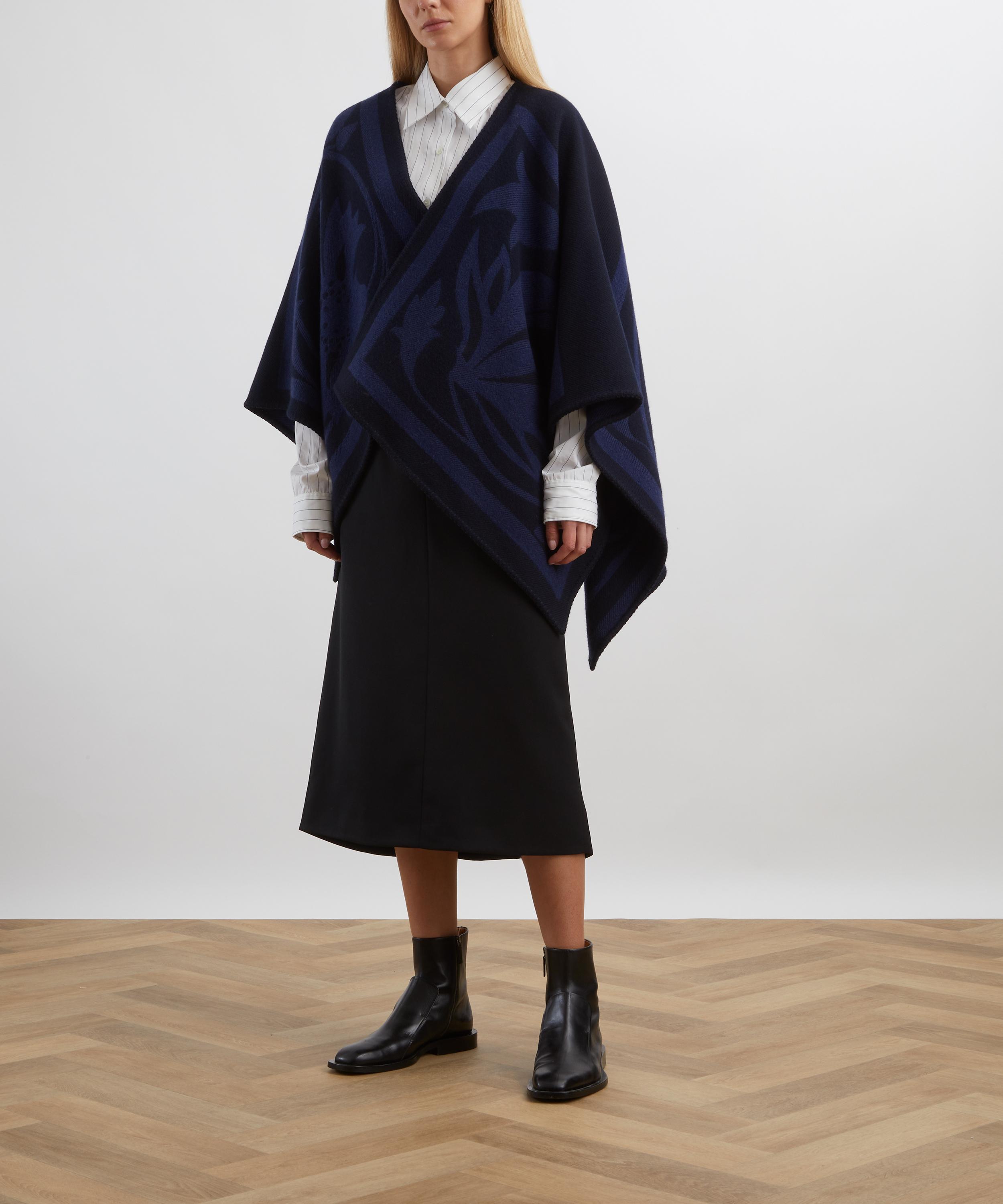 Liberty - Floral Tile 130X130 Wool Cape image number 2