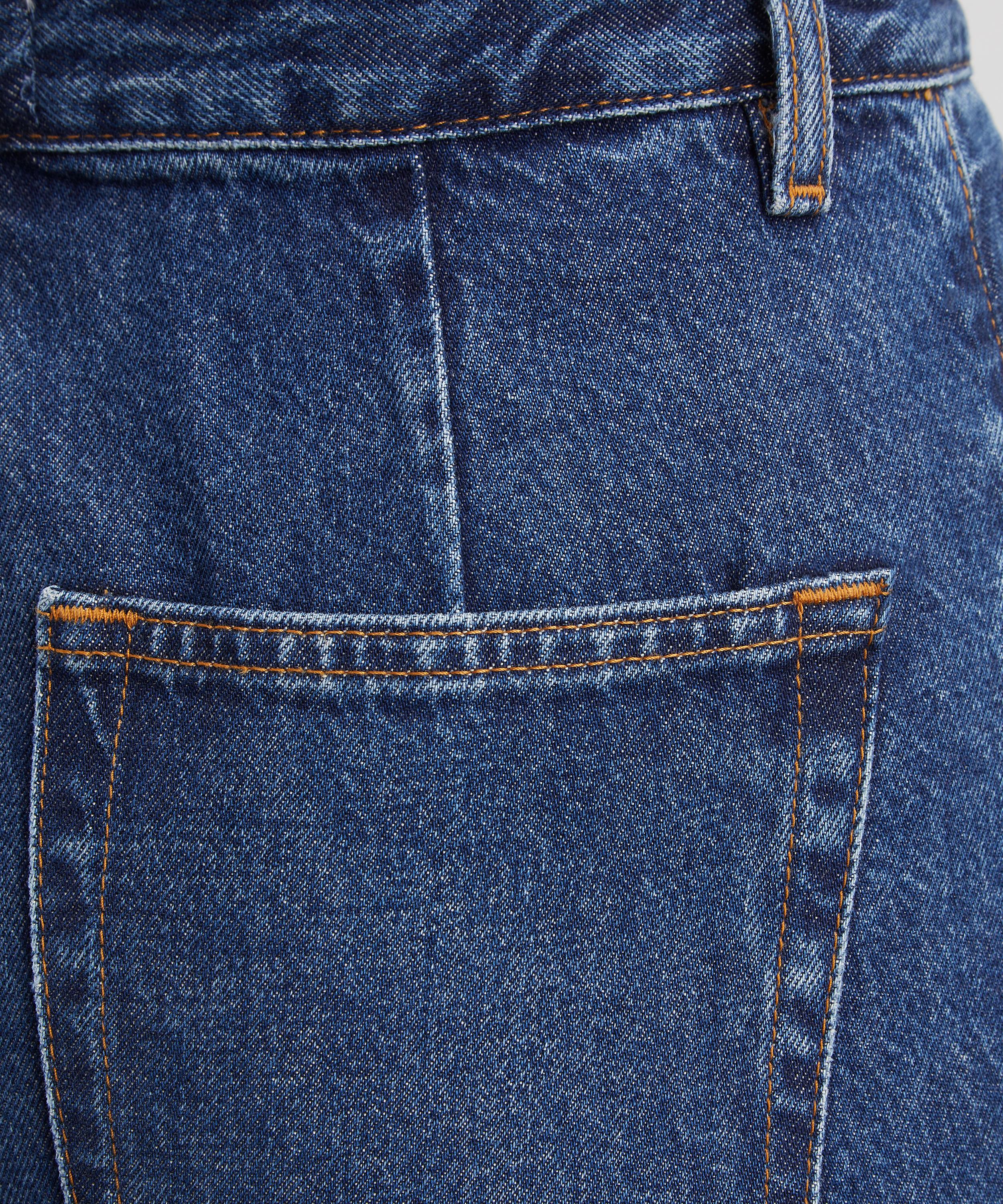 Frame - Slice Flared Jeans image number 4