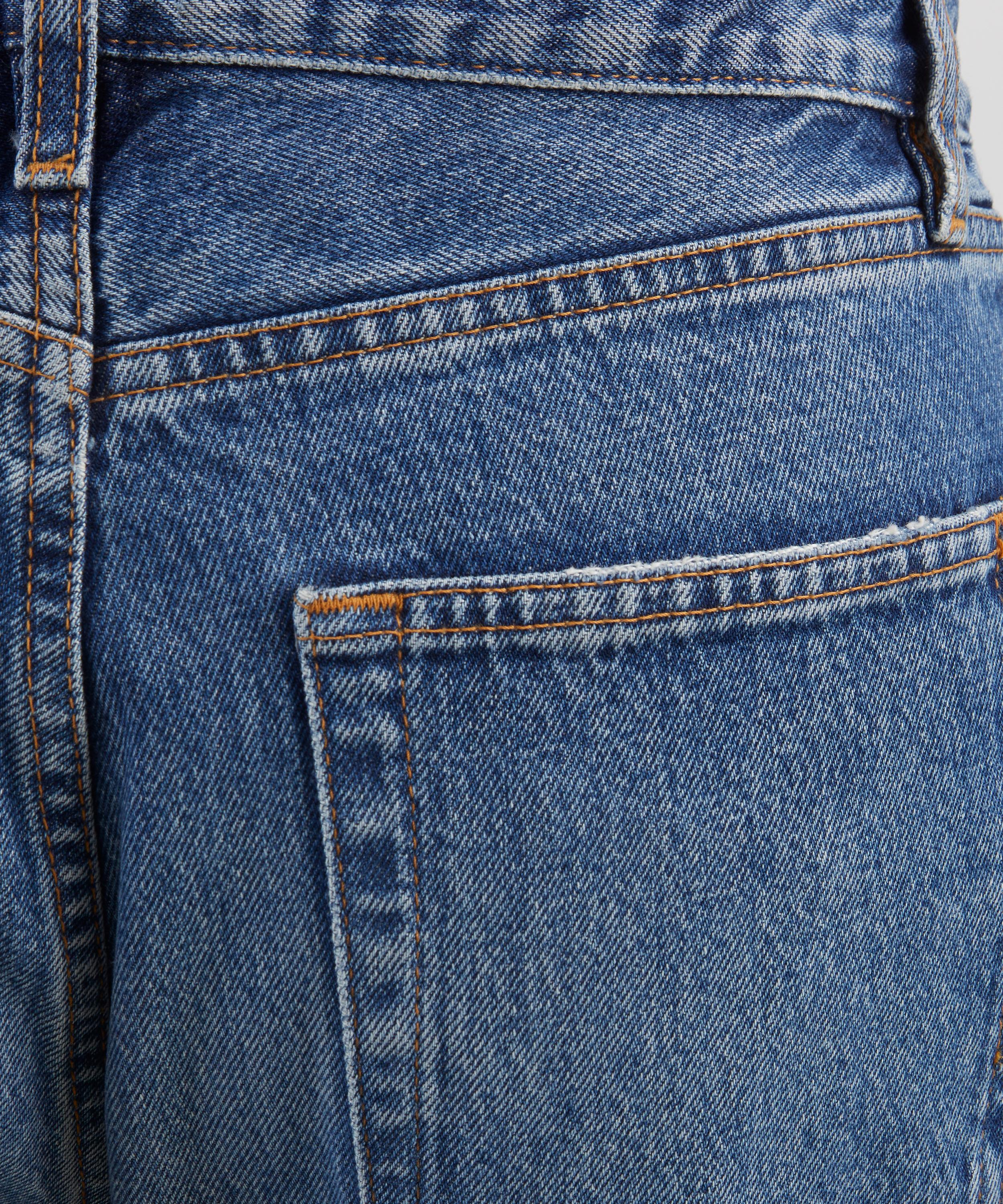 Frame - The Lax High-Rise Wide Jeans in Numeral Raw Fray image number 4