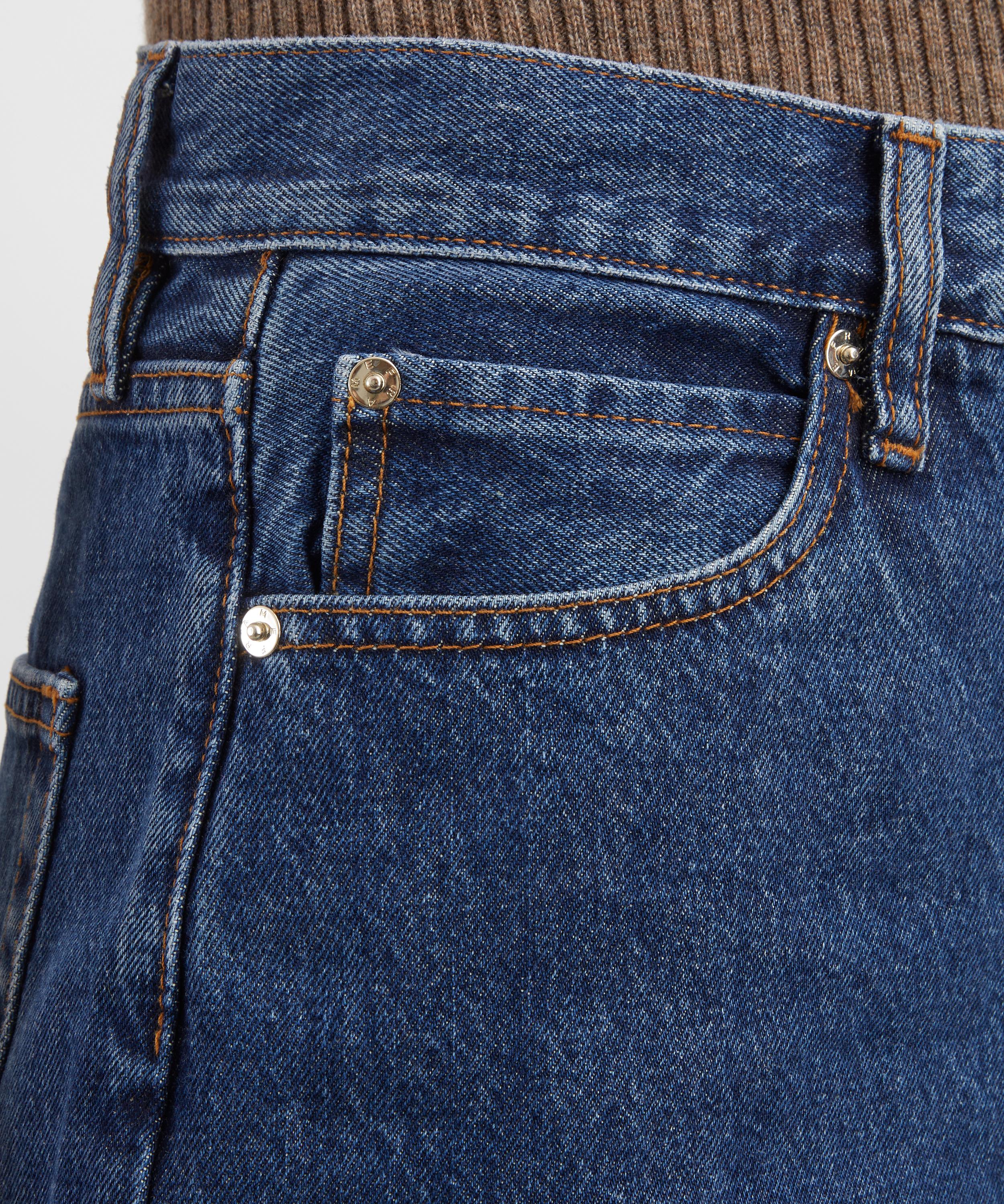 Frame - The Neat High-Rise Barrel-Leg Jeans in Lavish image number 4