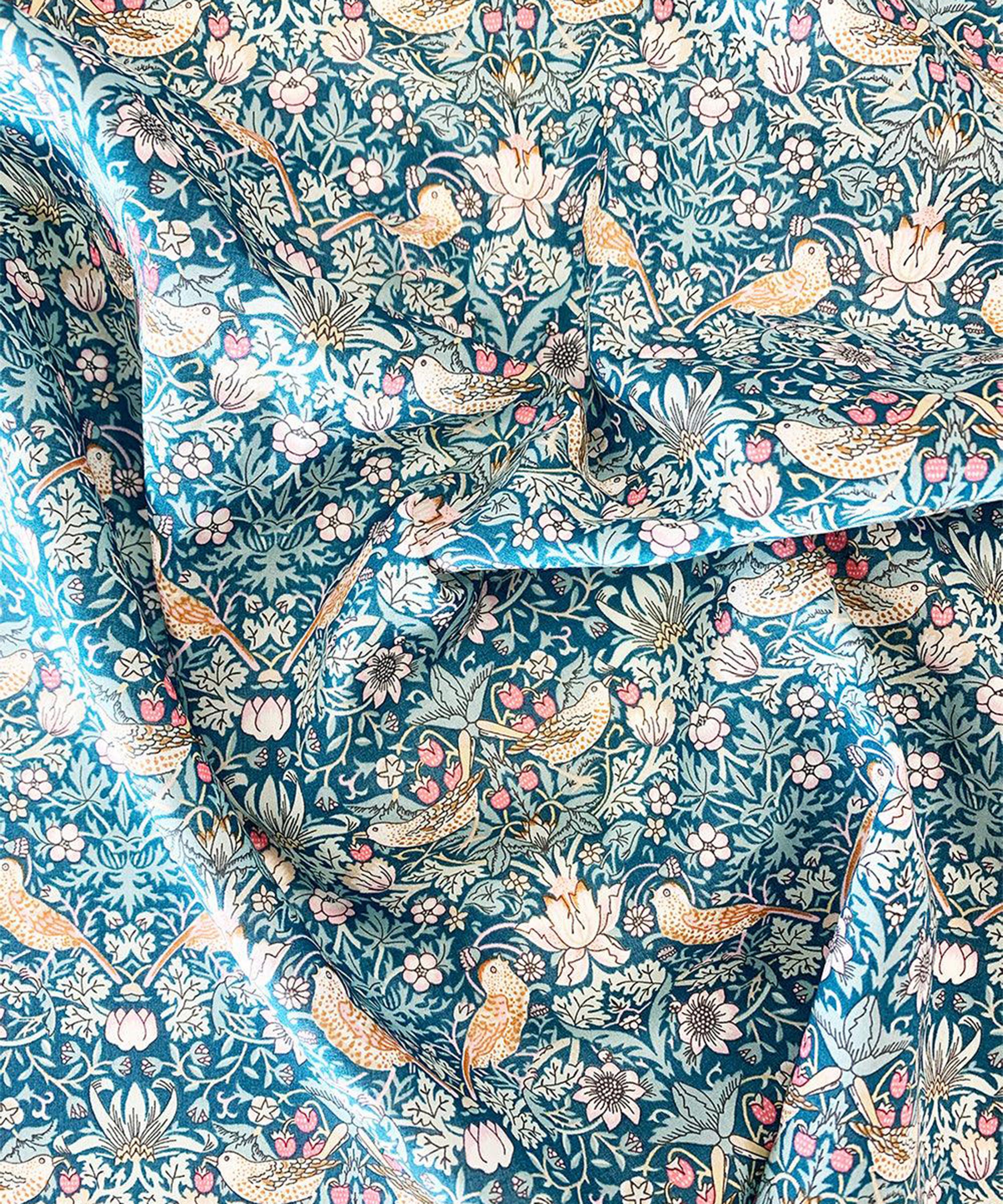 Coco & Wolf - Strawberry Thief and Katie and Millie Ruffle Edge Bath Mat image number 3