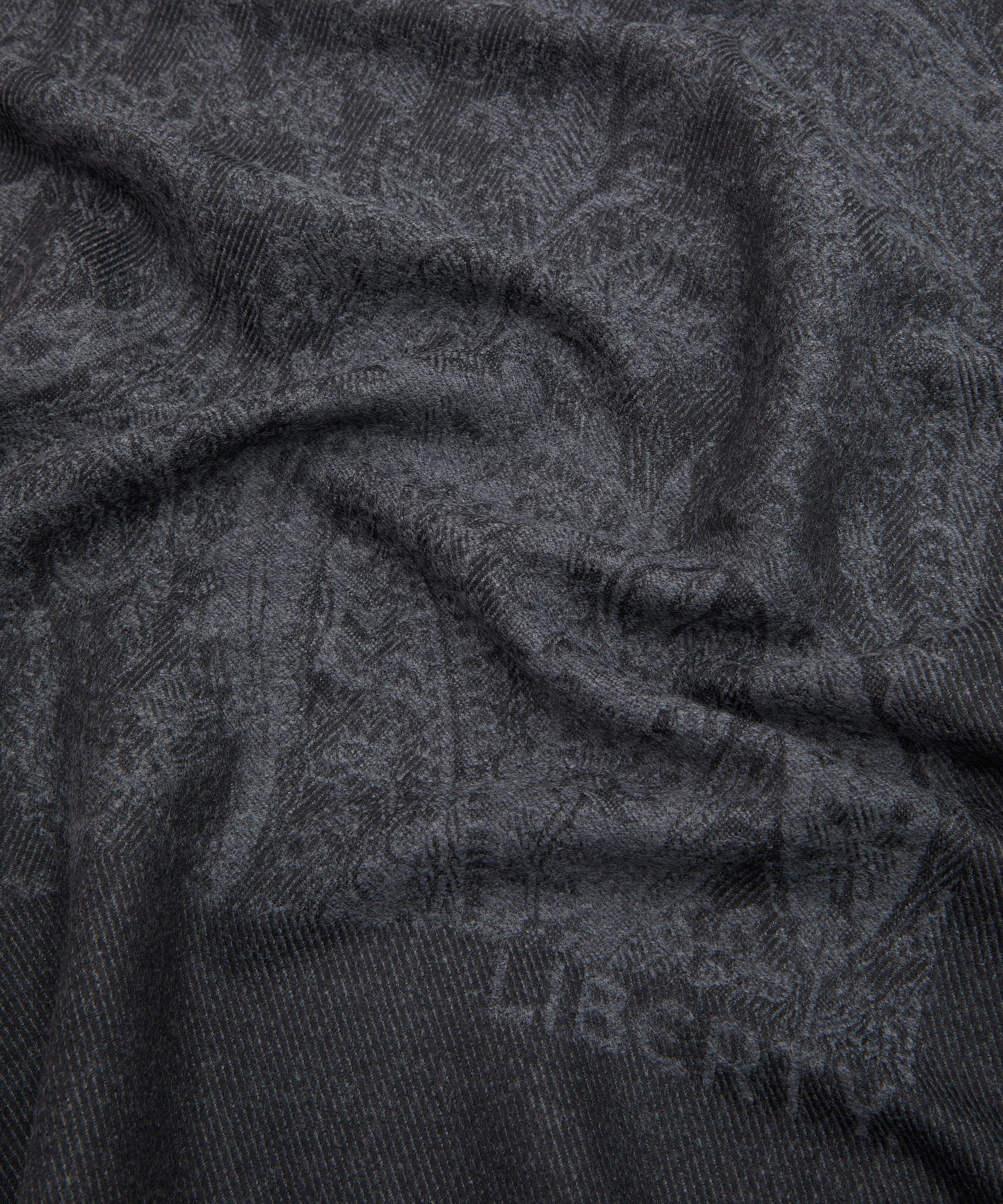 Liberty - Felix Paisley 70X180 Jacquard Scarf image number 4