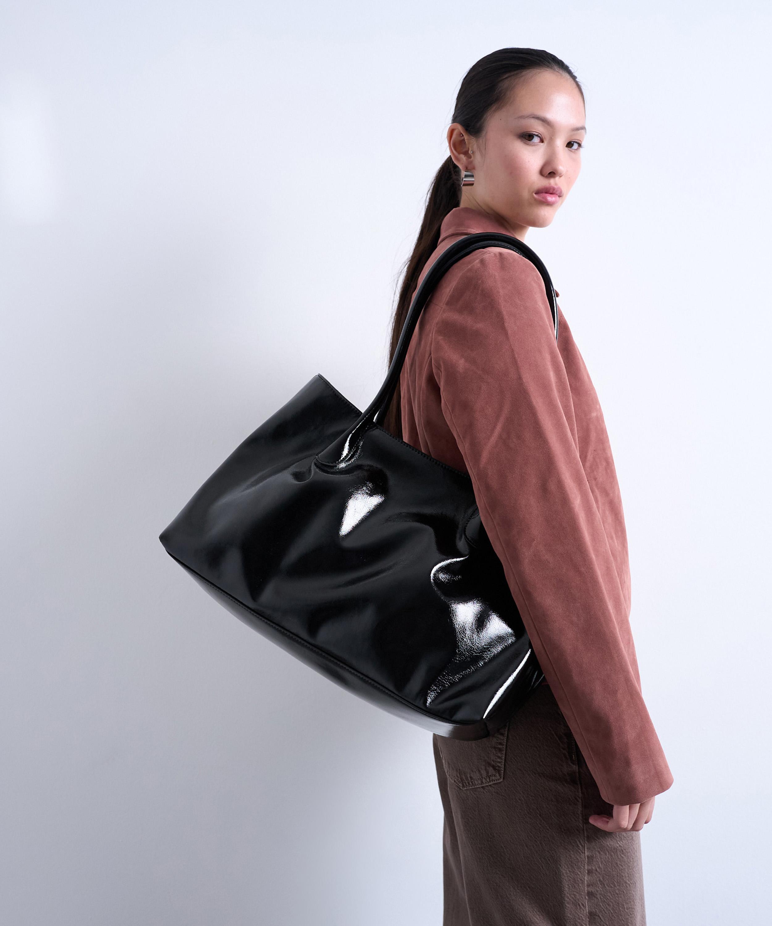 TOPSHOP - Black Toby Tubler Handle Tote Bag image number 0