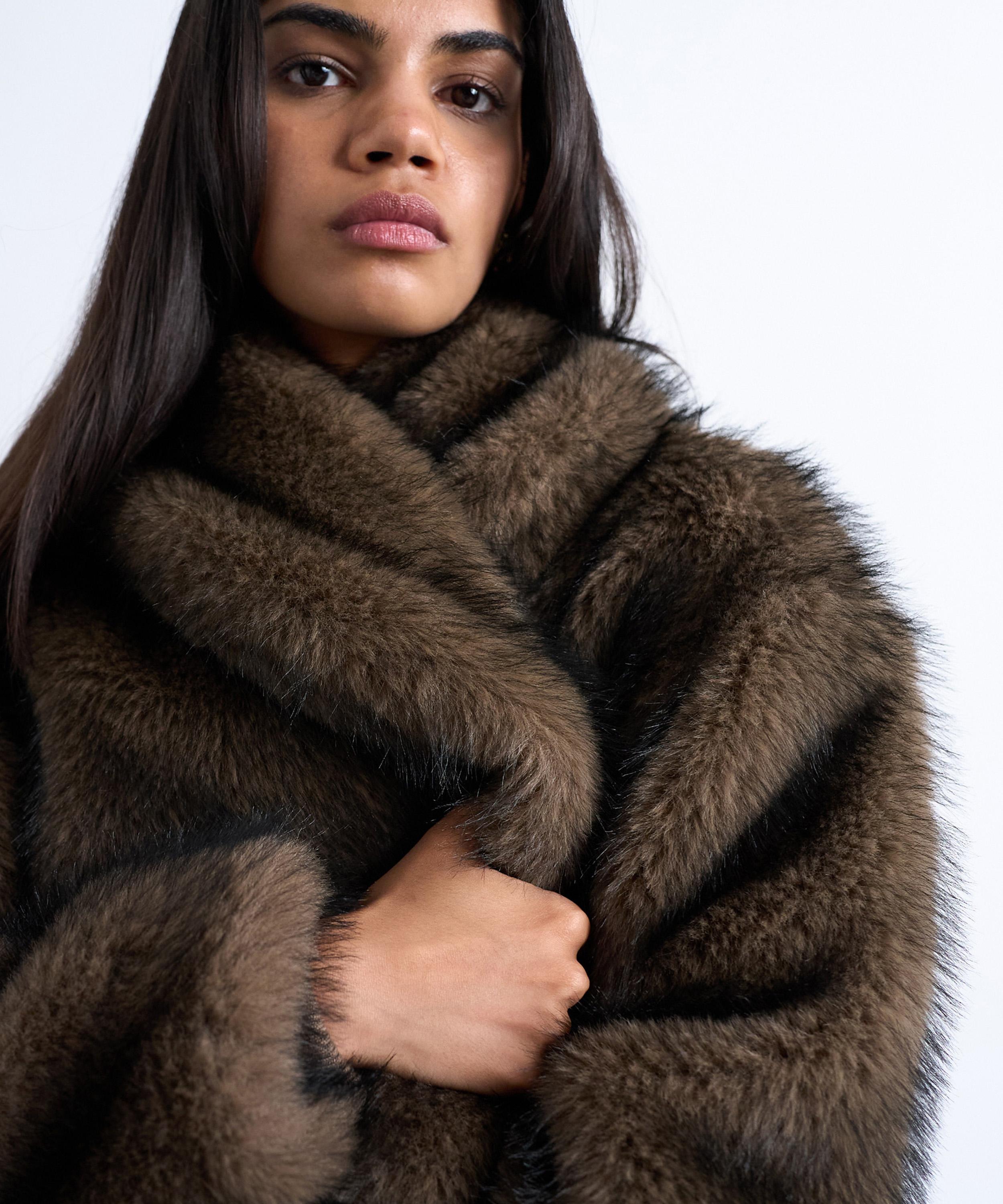 TOPSHOP - Mink Faux Fur Boxy Shawl Coat image number 2