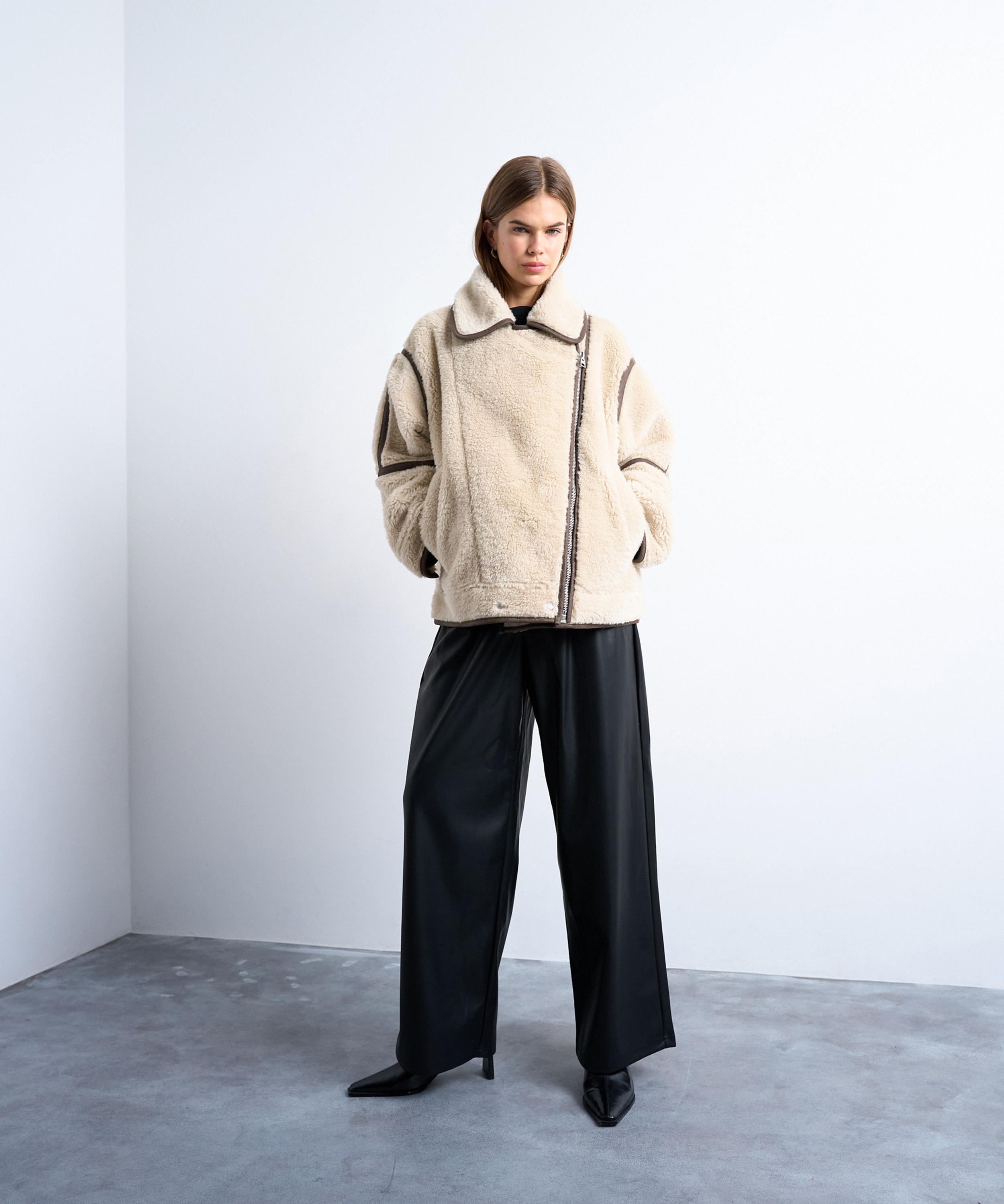 TOPSHOP - Cream Borg Oversized Aviator Jacket image number 1