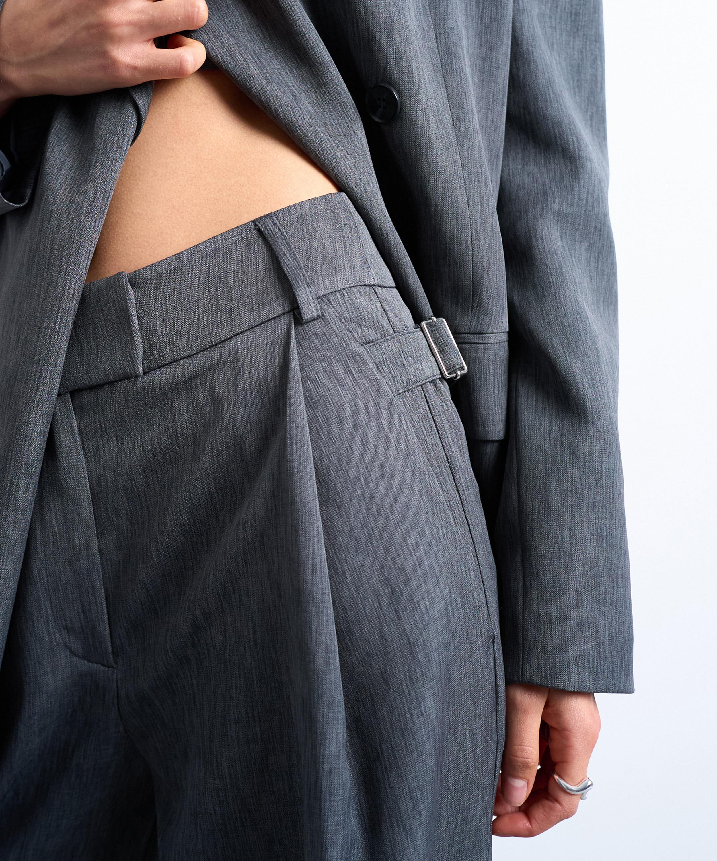 TOPSHOP - Tonic Pleated Suit Trousers image number 2