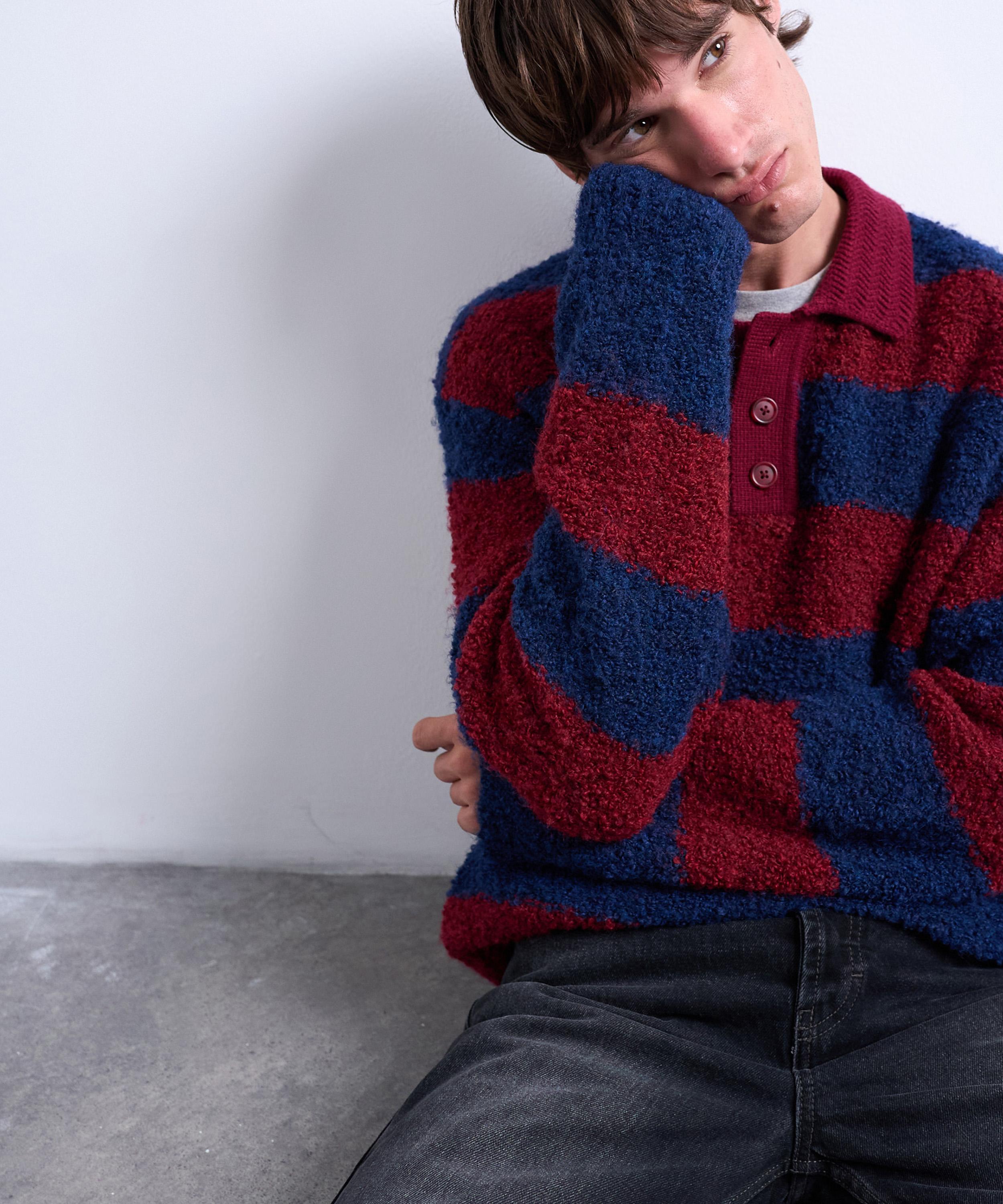 TOPMAN - Burgundy Knitted Stripe Polo Jumper image number 2