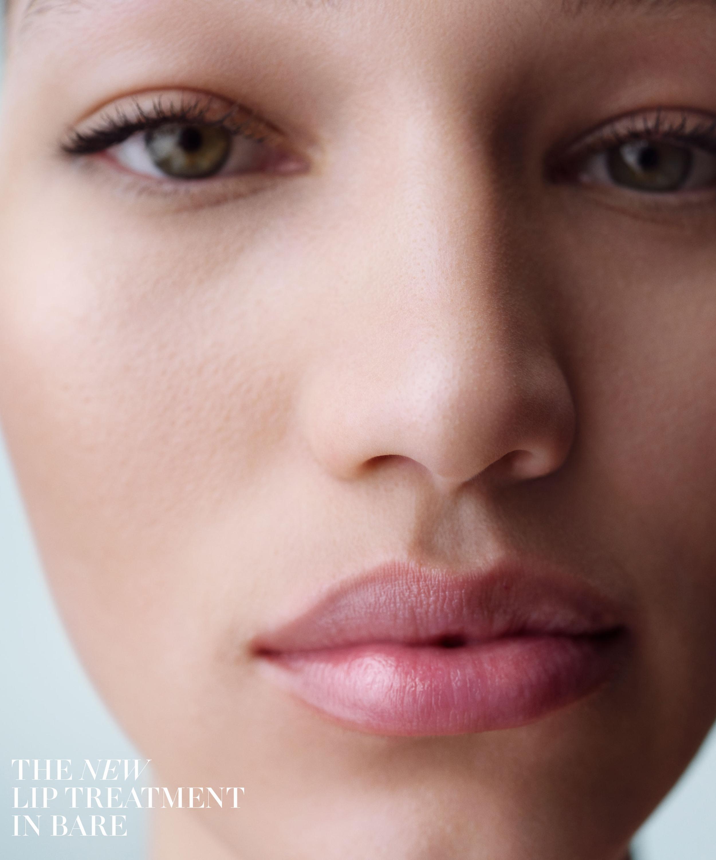 La Mer - The Lip Treatment image number 4