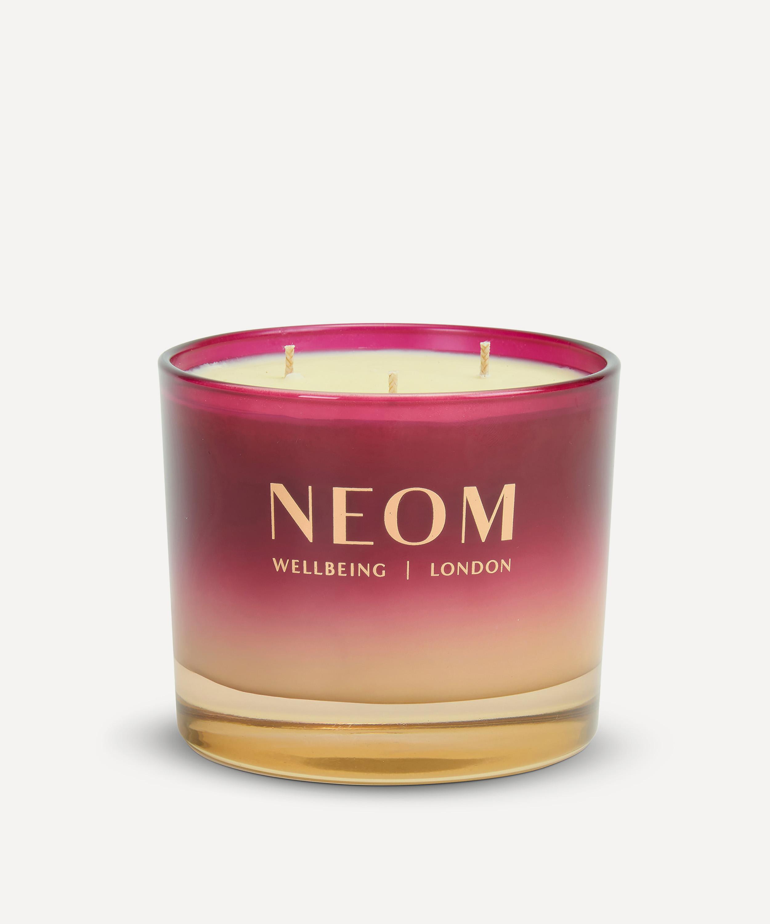 NEOM Wellbeing London - Christmas Wish Scented Candle (3 Wick) 420g image number 2