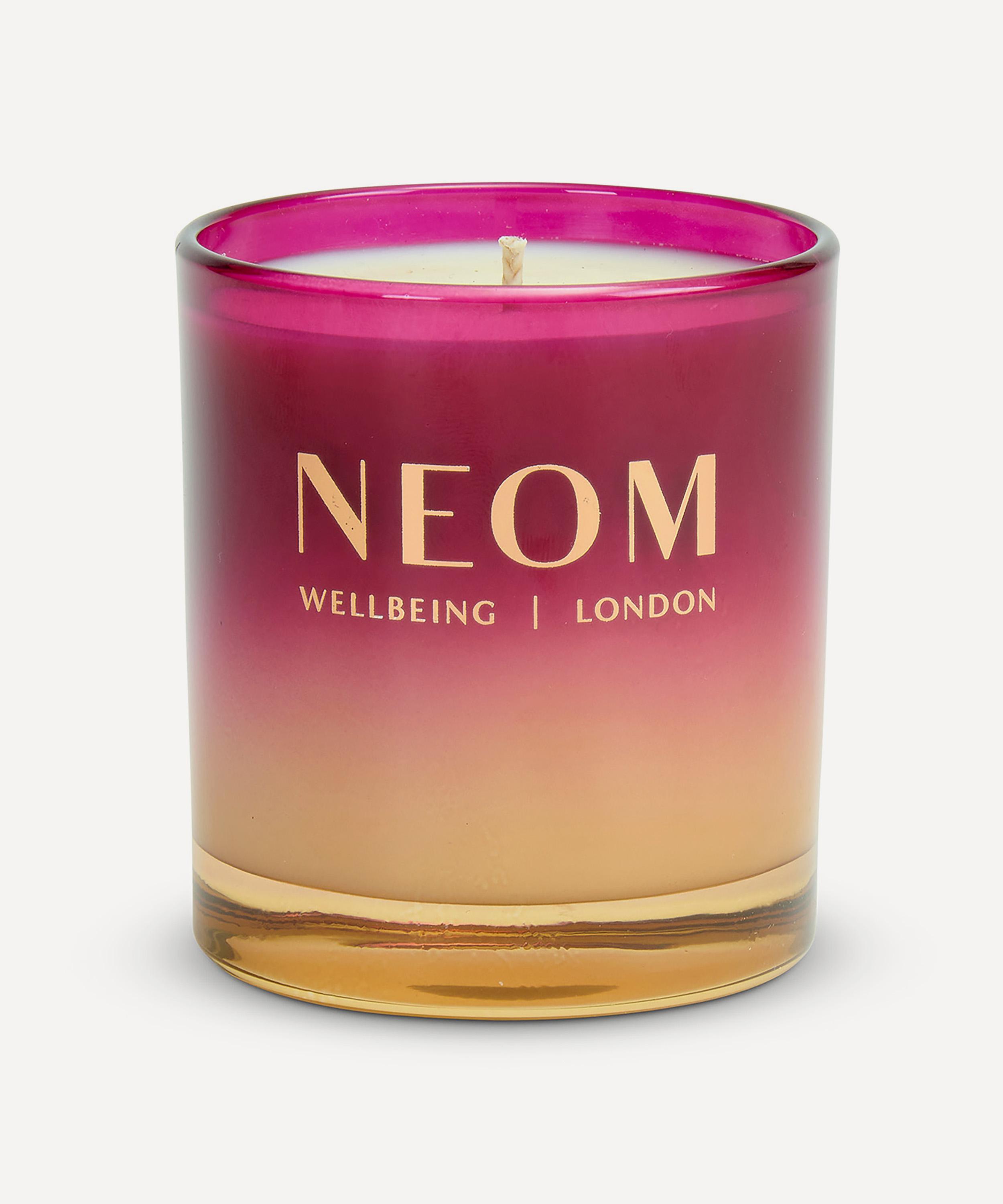 NEOM Wellbeing London - Christmas Wish Scented Candle (1 Wick) 185g image number 2