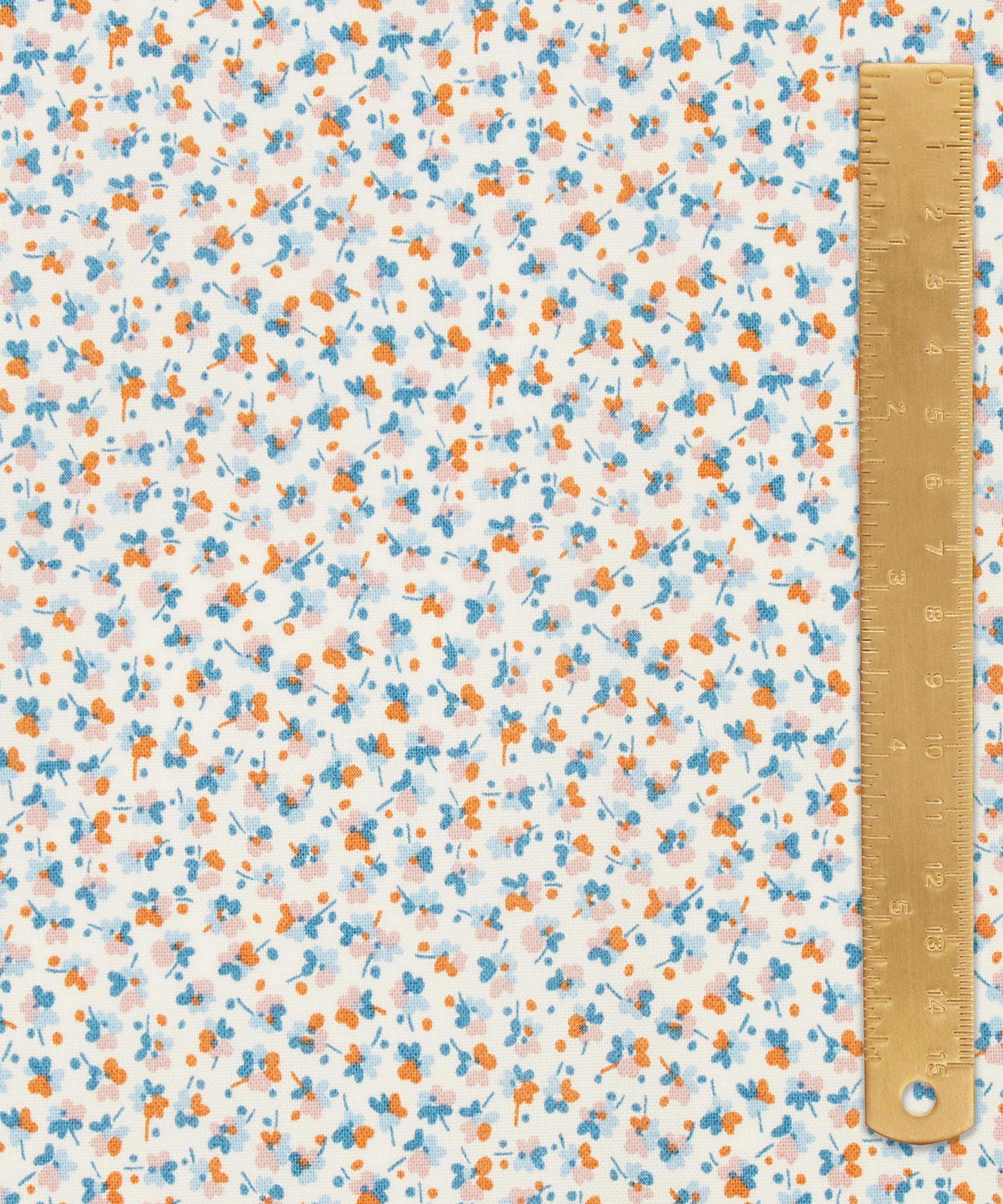 Liberty Fabrics - Clover Speckle Lasenby Quilting Cotton image number 4