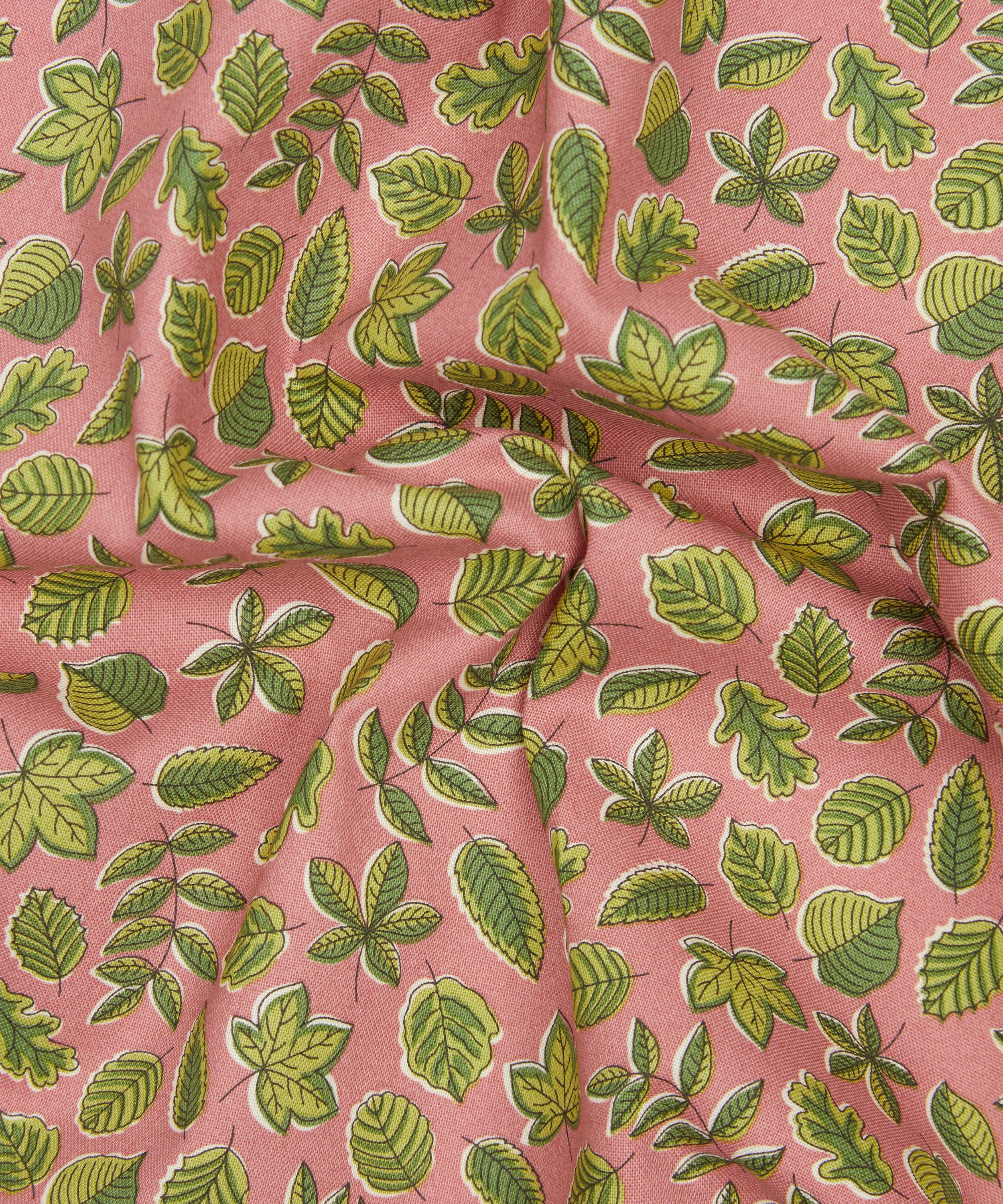 Liberty Fabrics - Leaf Flutter Lasenby Quilting Cotton image number 3