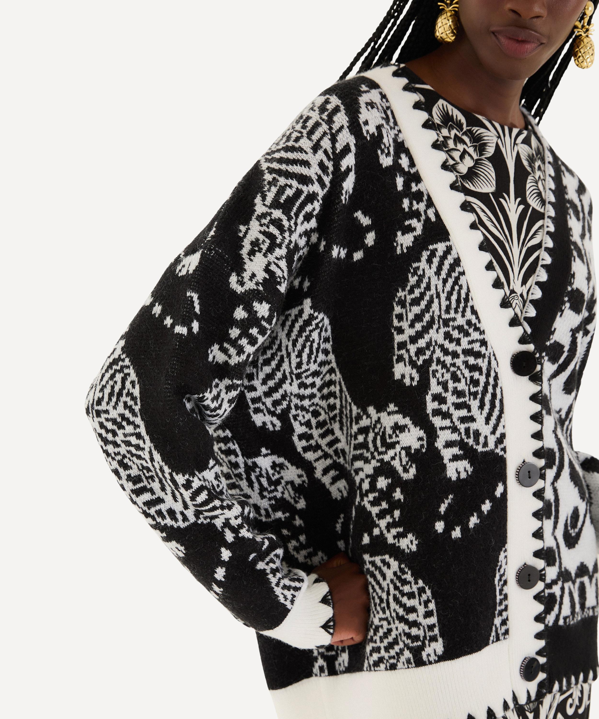 FARM Rio - Black & White Mixed Striped Tigers Buttoned Knit Cardigan image number 2