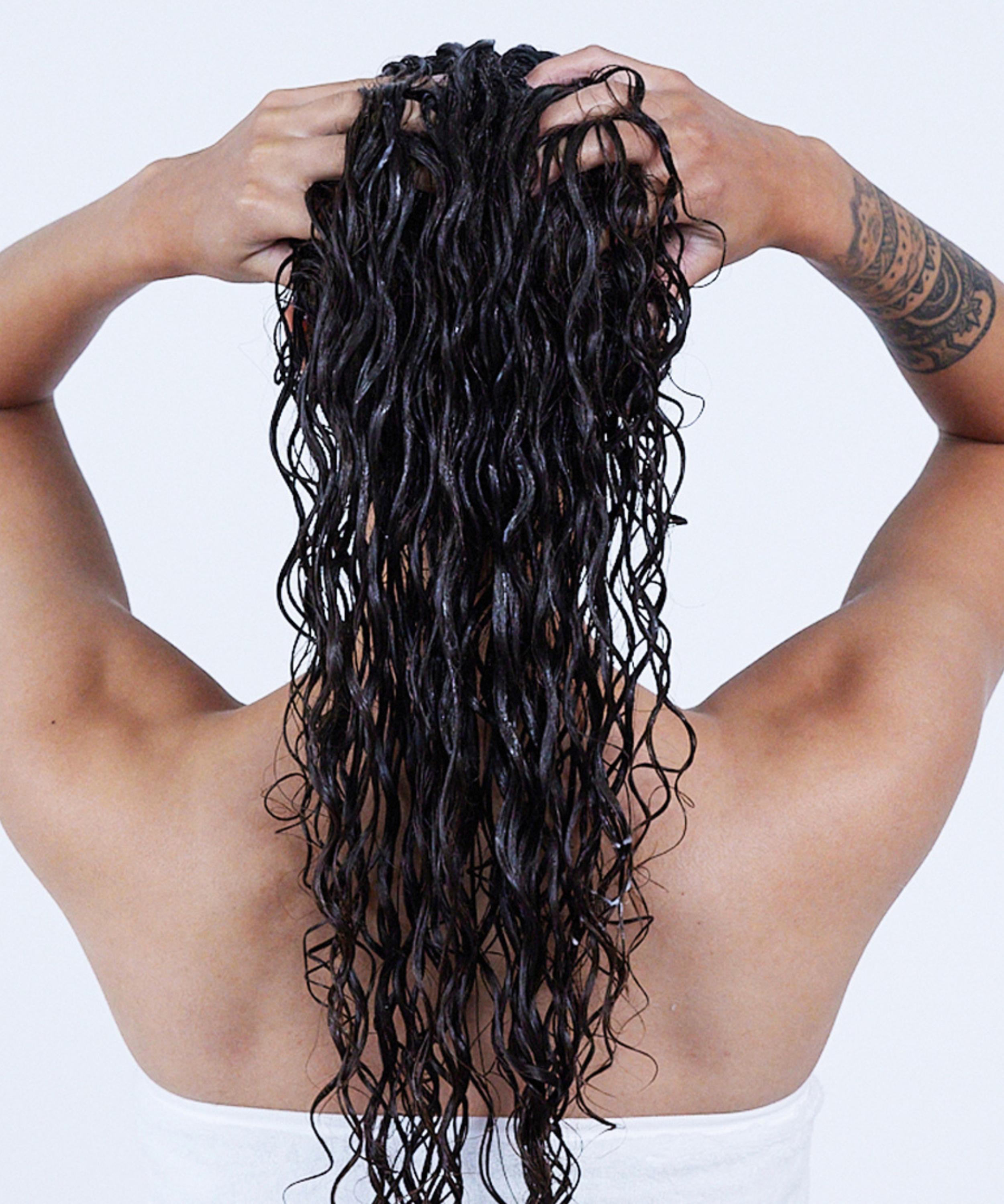 Hair by Sam McKnight - Crème Cleanse Cleansing Conditioner 250ml image number 2