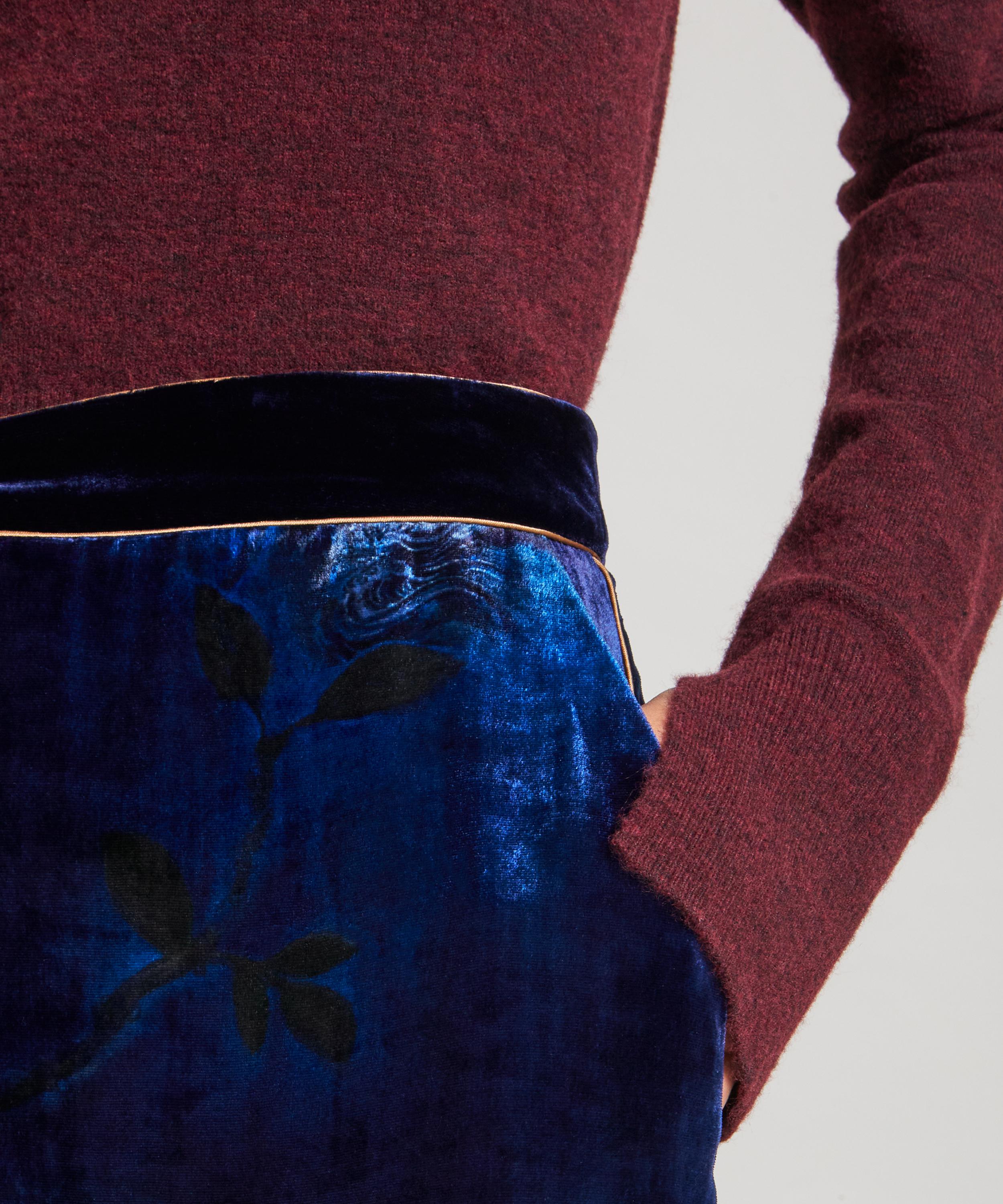 Liberty - HYPERNOVA 150 || Heron Velvet Trousers image number 4