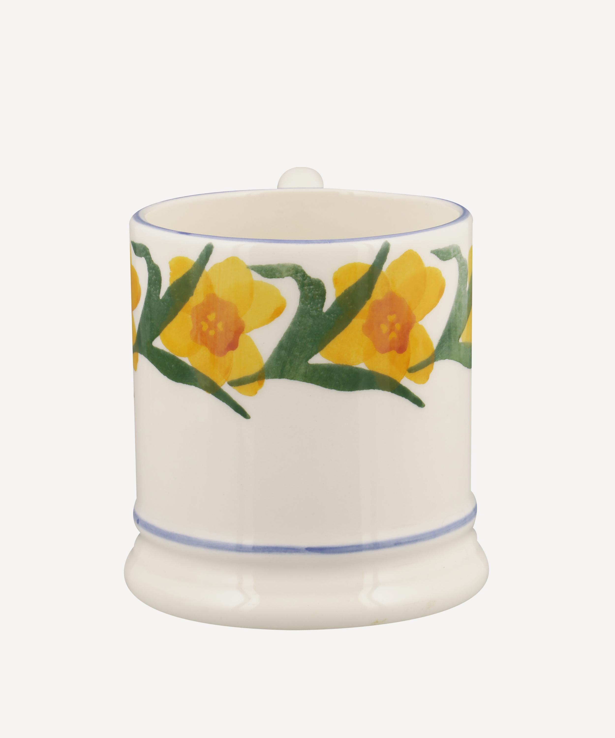 Emma Bridgewater - Windblown Daffodils Half-Pint Mug image number 1
