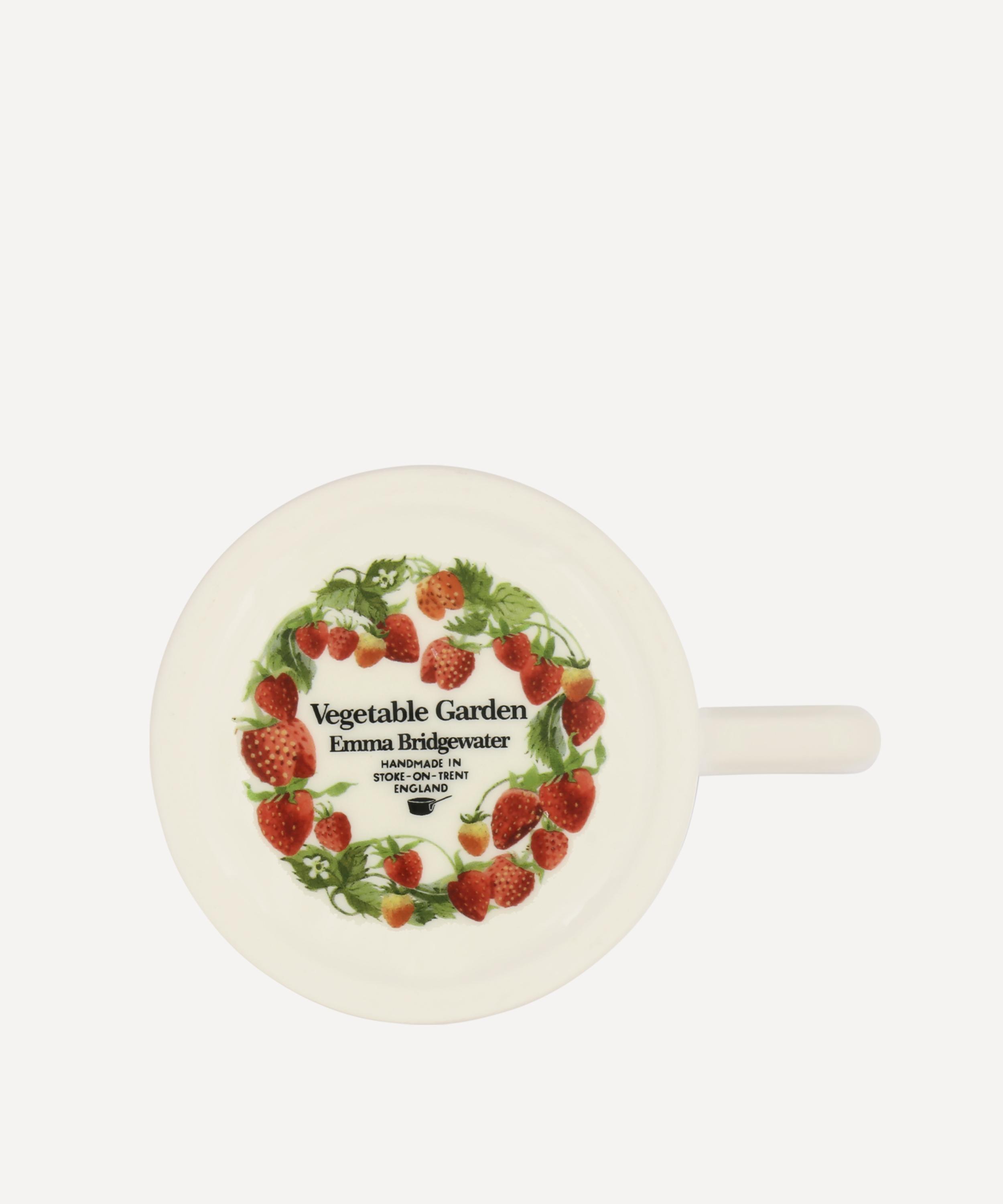 Emma Bridgewater - Strawberries and Mum Half-Pint Mug image number 3