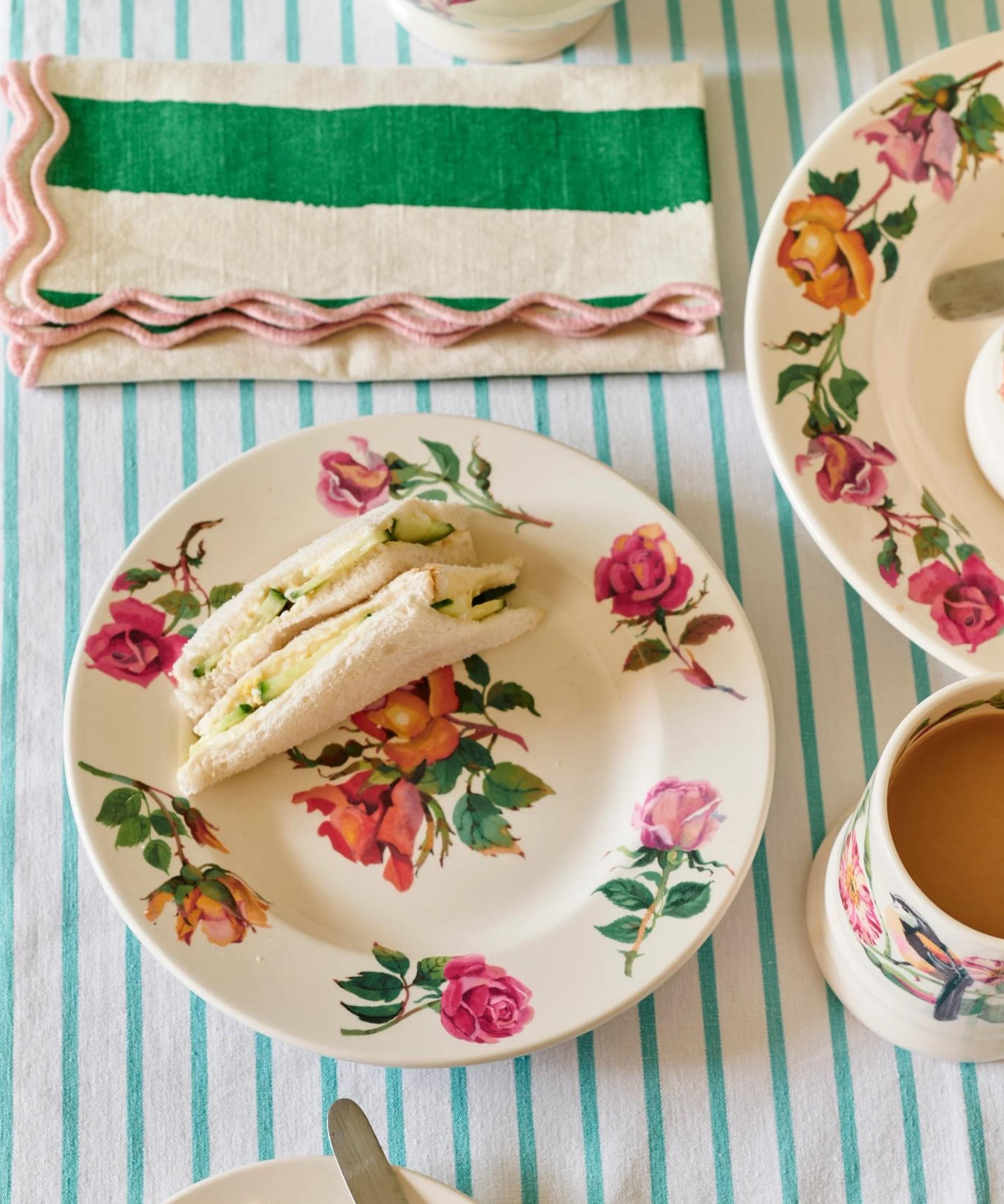 Emma Bridgewater - Granny's Roses 8.5-Inch Plate image number 2
