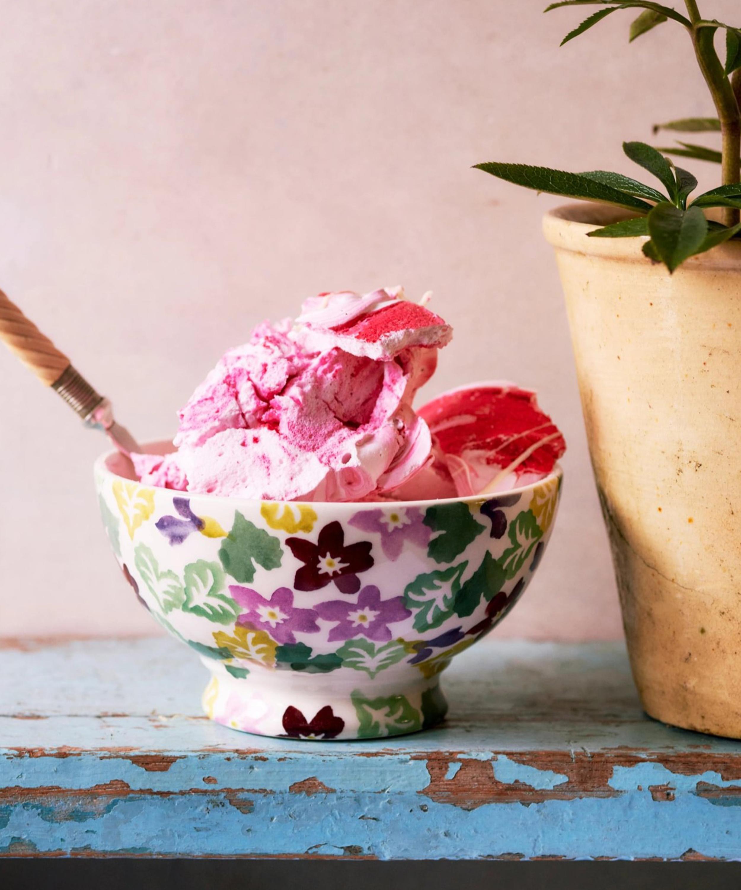 Emma Bridgewater - Sweet Violets French Bowl image number 2