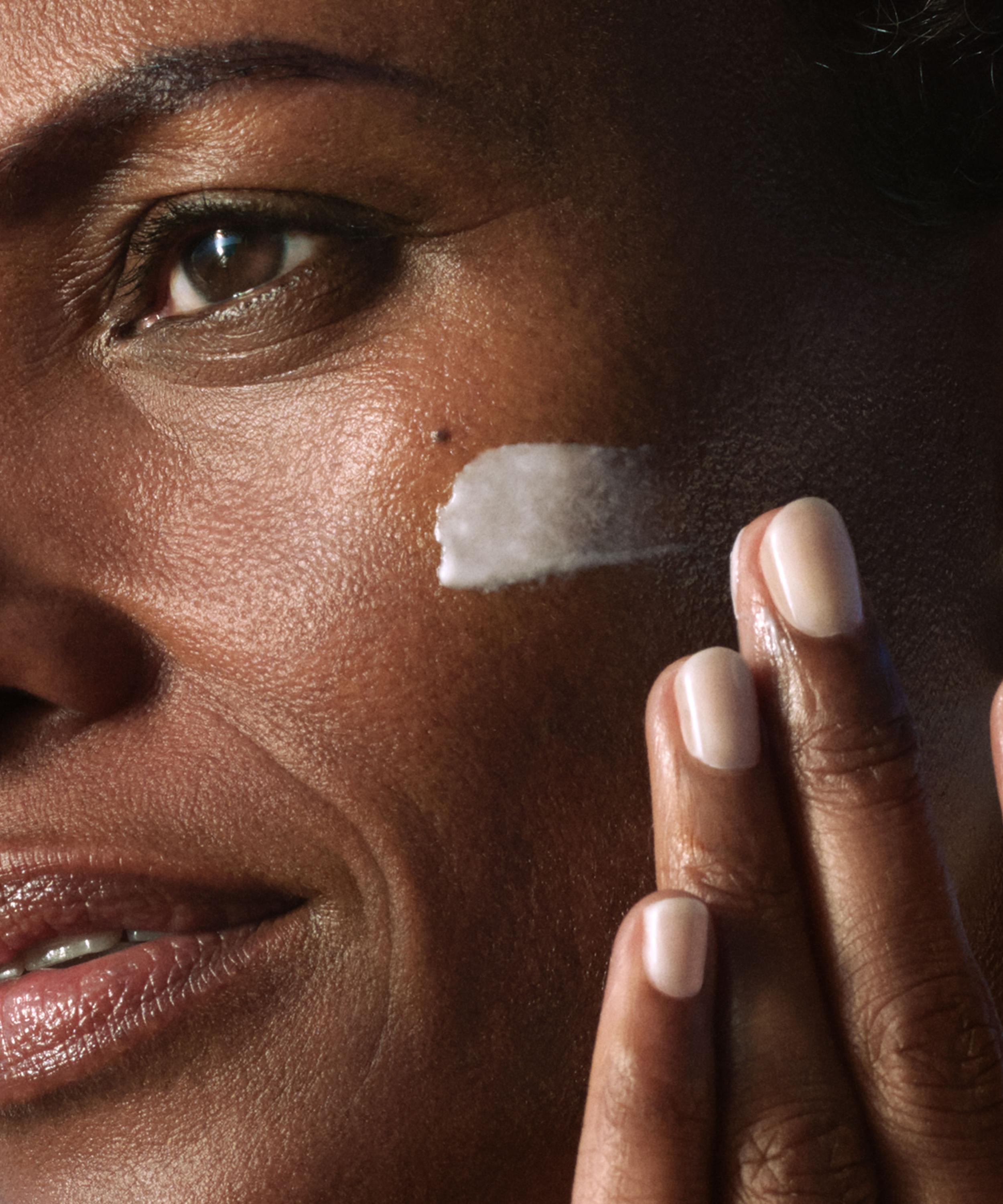 La Mer - The Moisturising Soft Cream Duet image number 5