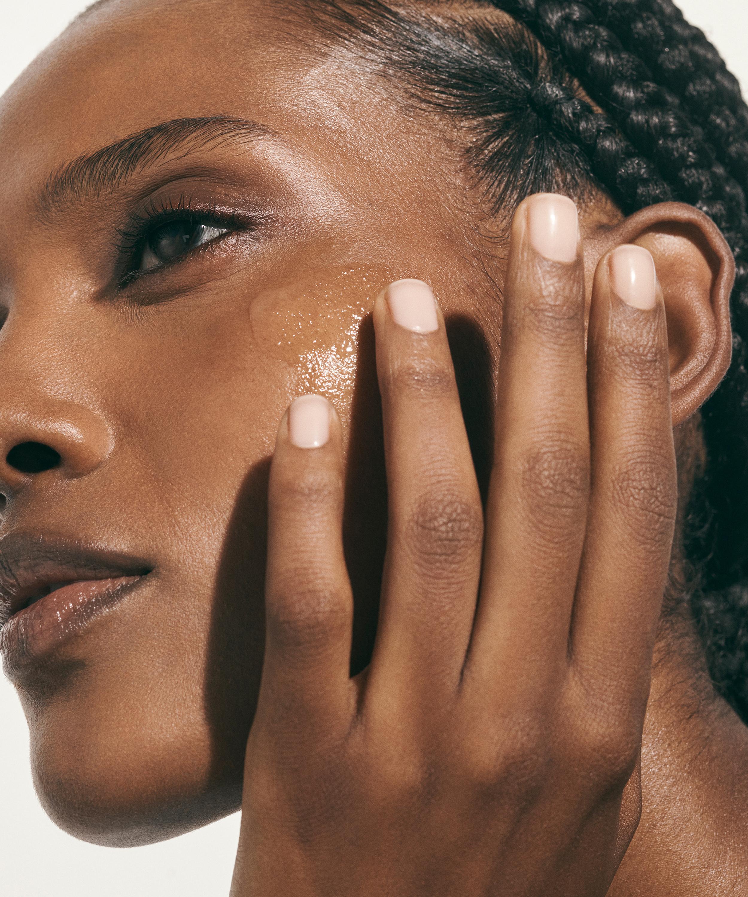 La Mer - The Moisture and Strength Duet image number 3