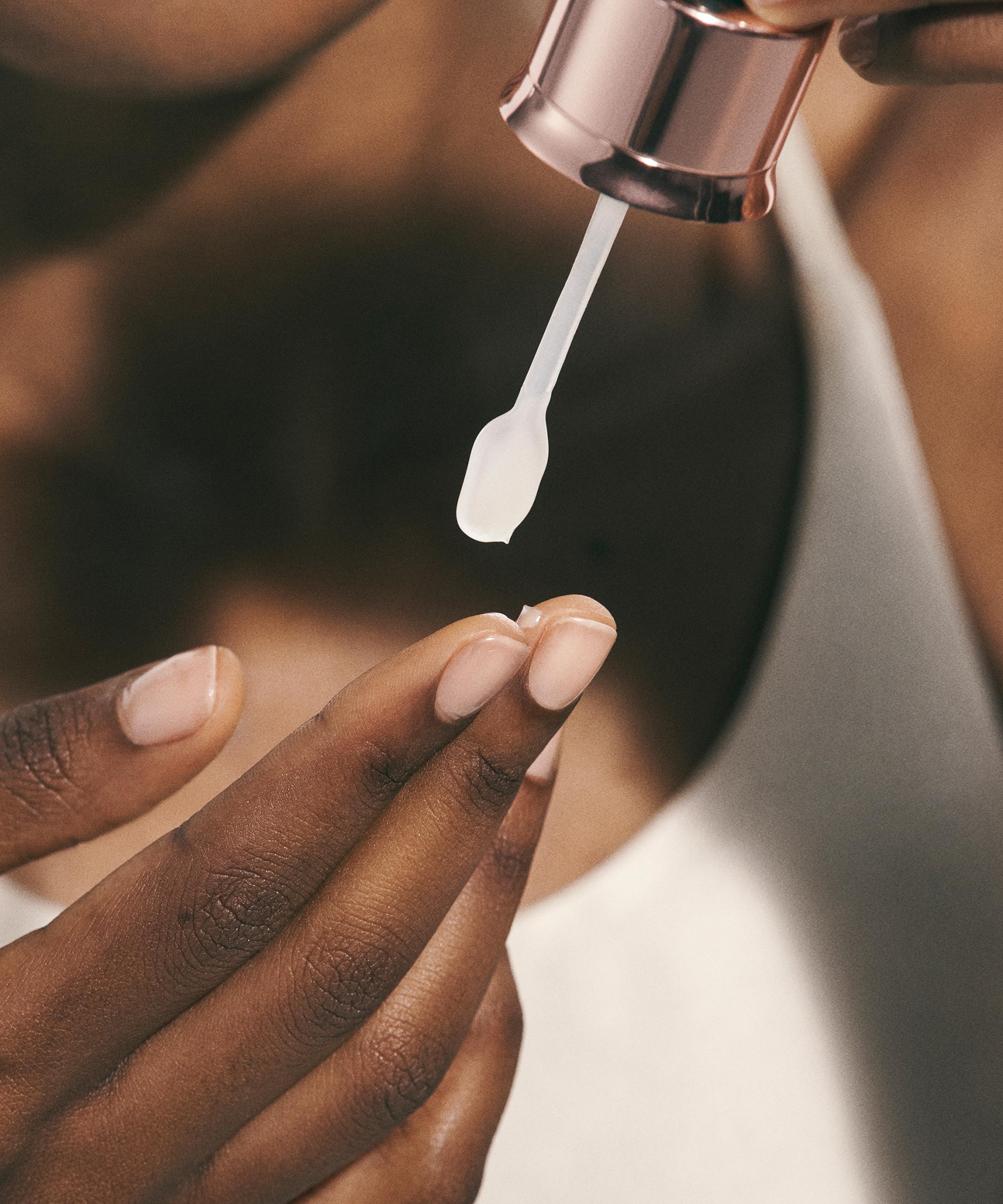 La Mer - The Moisture and Strength Duet image number 4