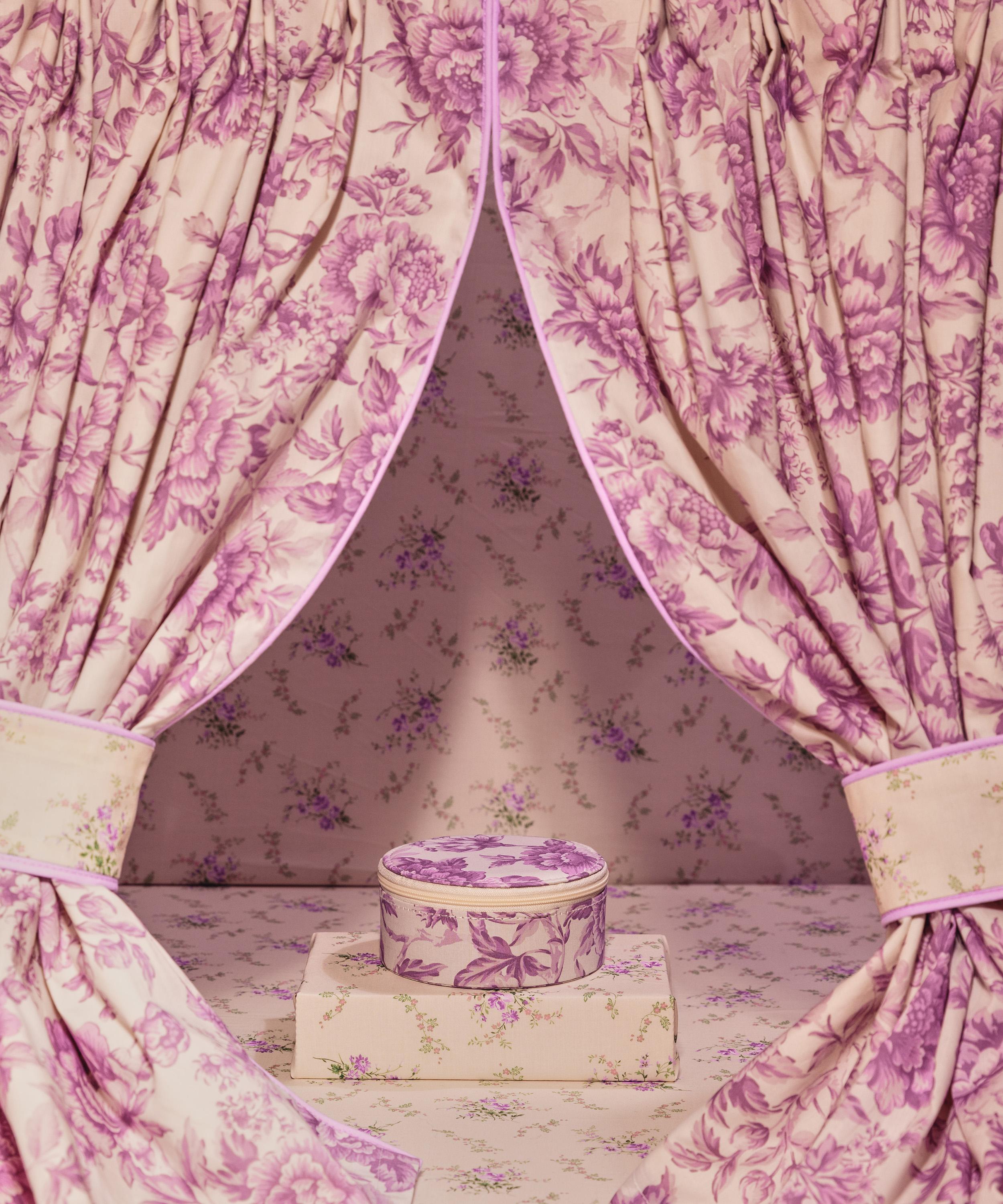 Bon Dep - x Bridgerton Regency Trail Tana Lawn&trade; Cotton Round Jewellery Box image number 2