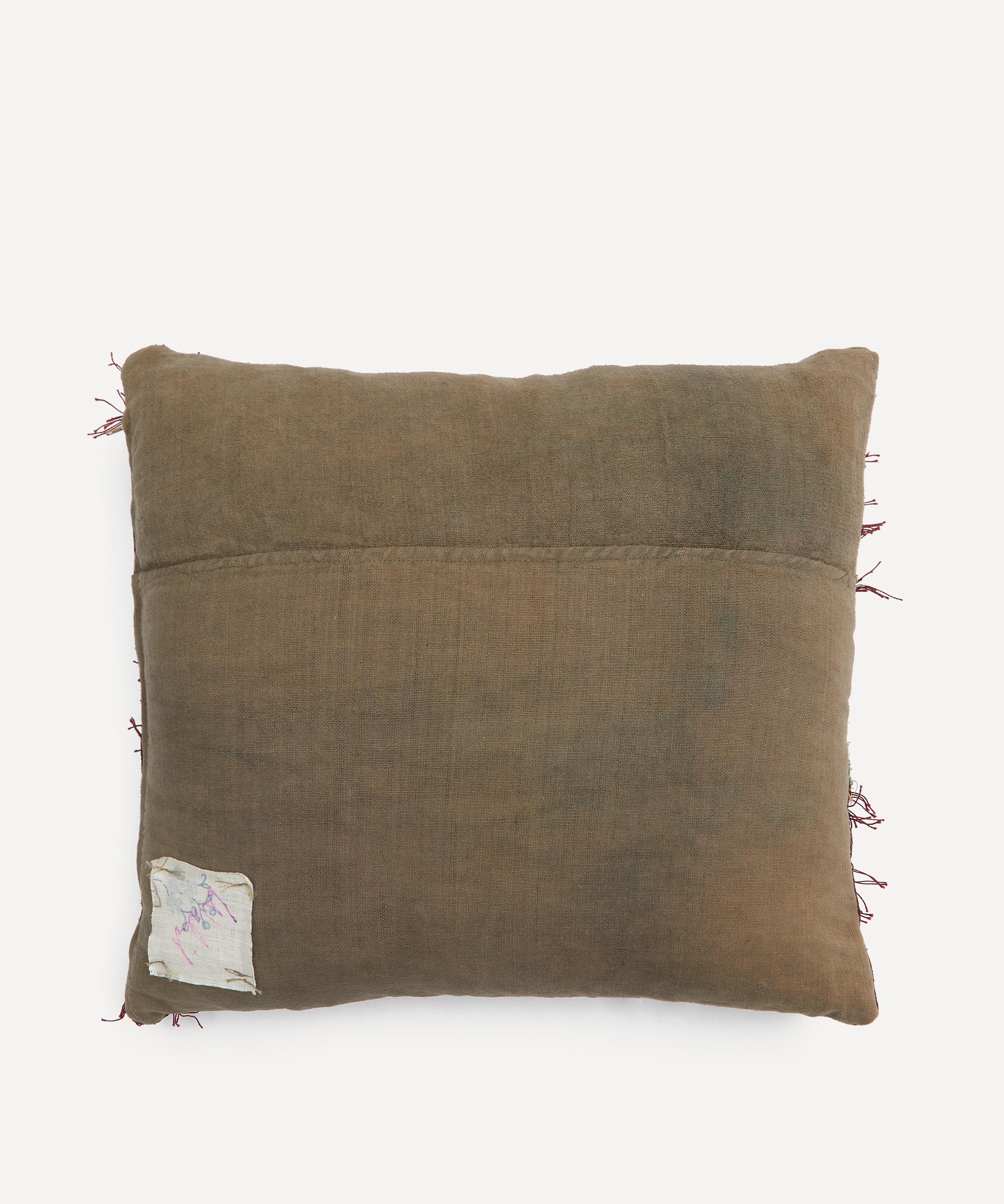 By Walid - 19th-Century Glass and Woollen Needlepoint Cushion 1333 image number 1