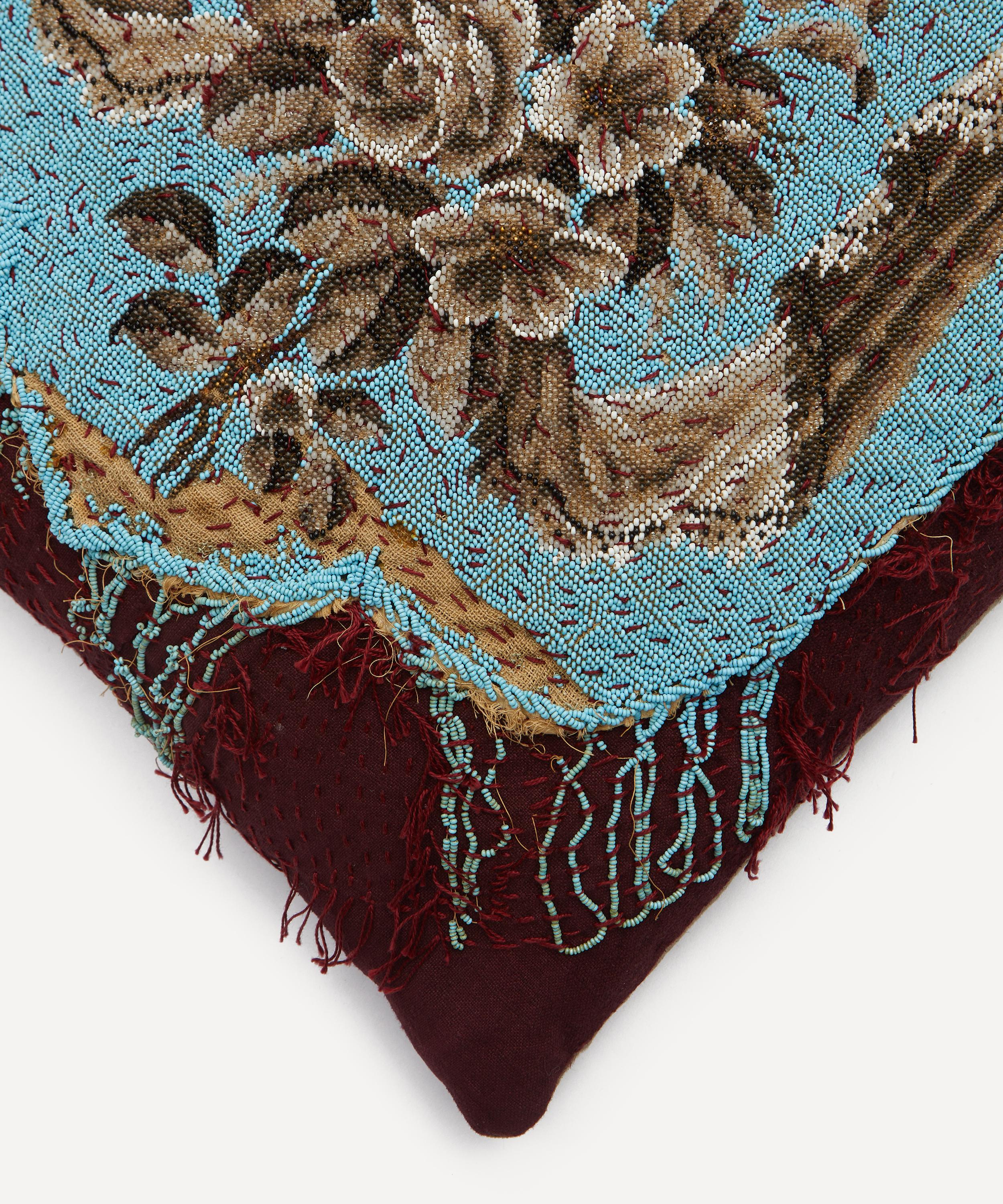 By Walid - 19th-Century Glass and Woollen Needlepoint Cushion 1333 image number 2