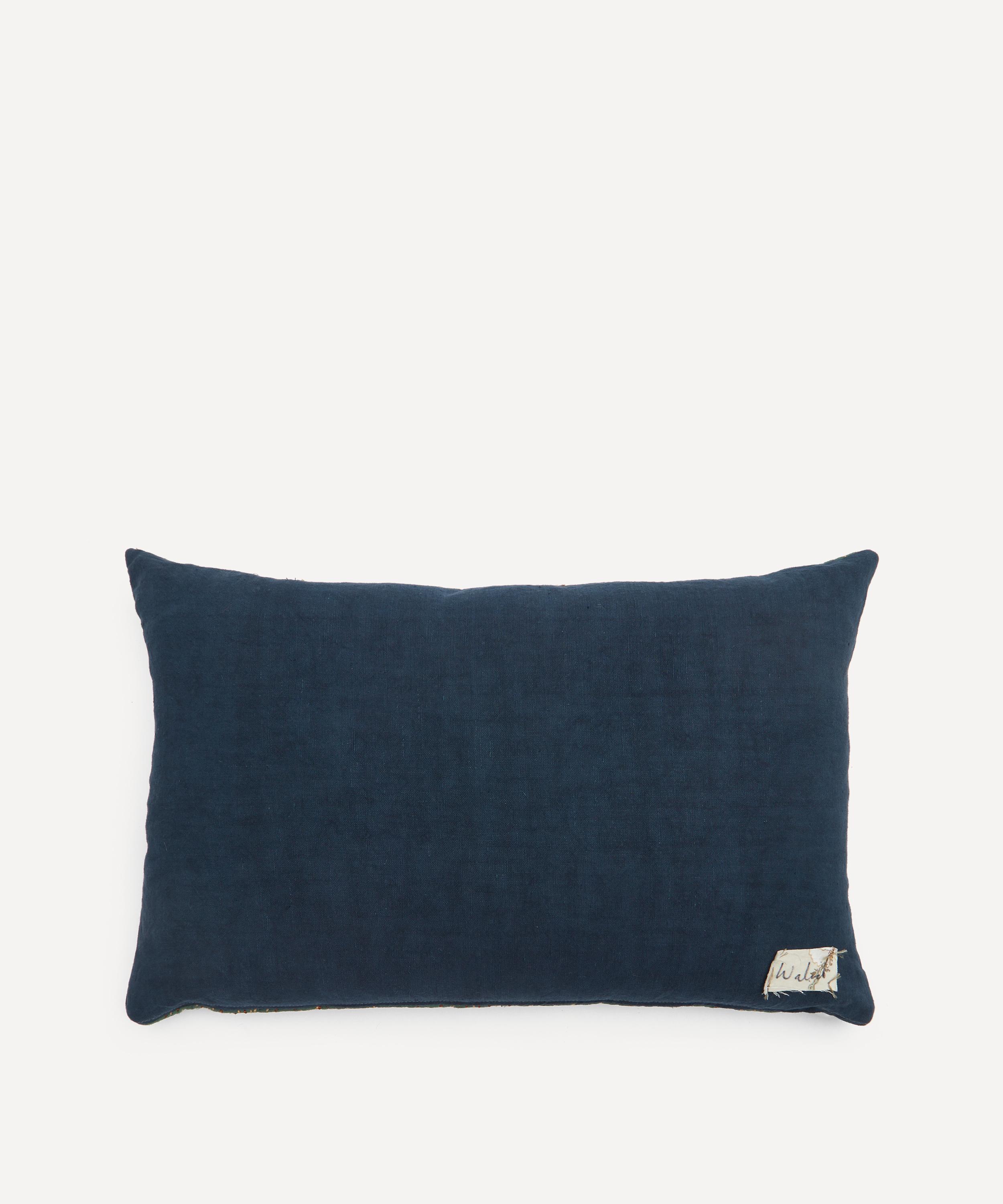 By Walid - 19th-Century French Woollen Needlepoint Cushion 1404 image number 1