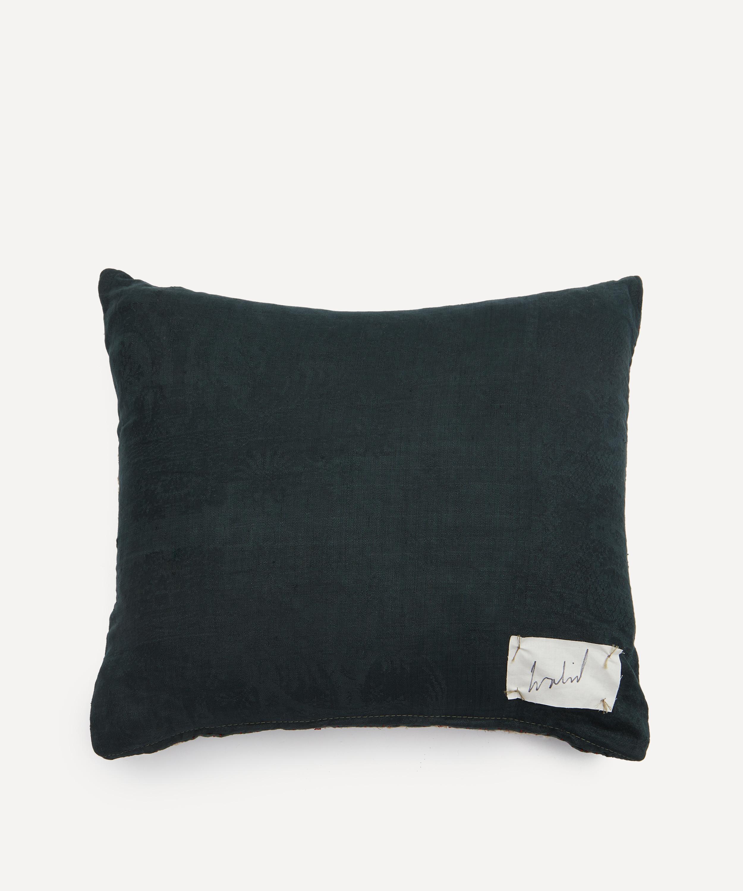 By Walid - 19th-Century French Woollen Needlepoint Cushion 1454 image number 1